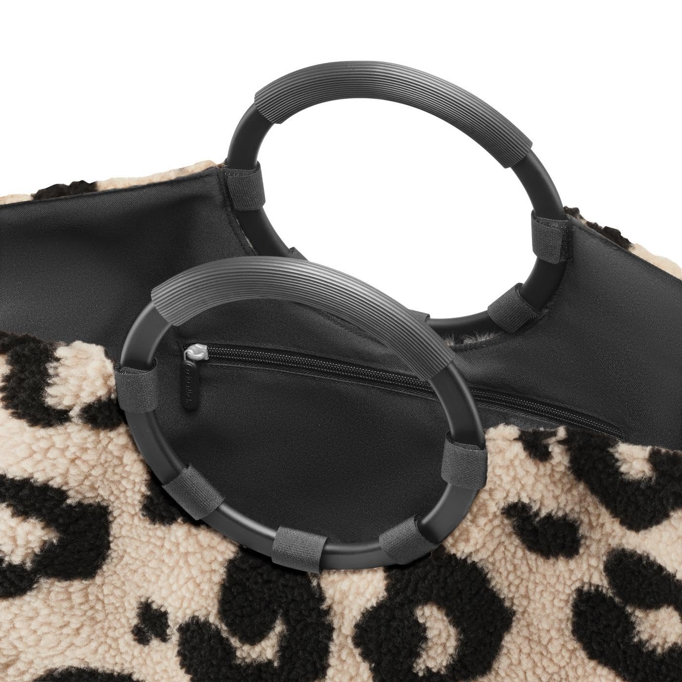 reisenthel Loopbag hobo – Elegante Hobo-Tasche – vielseitig, stylisch, mit Metallgriffen und Soft-Touch-Material.
