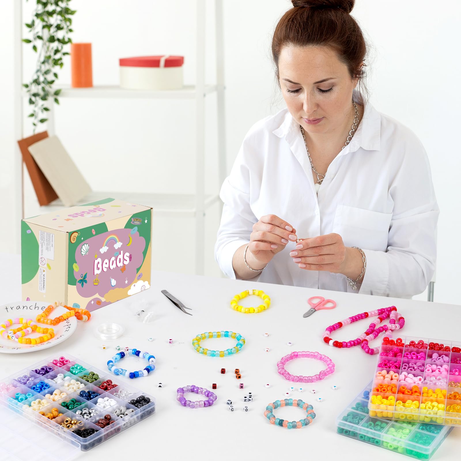 QUEFE 3000 piezas, 72 colores, kit de fabricación de pulseras de cuentas de poni para adultos, kit de pulseras de la amistad con cuentas Kandi arcoíris, cuentas de letras para hacer joyas con cuerdas
