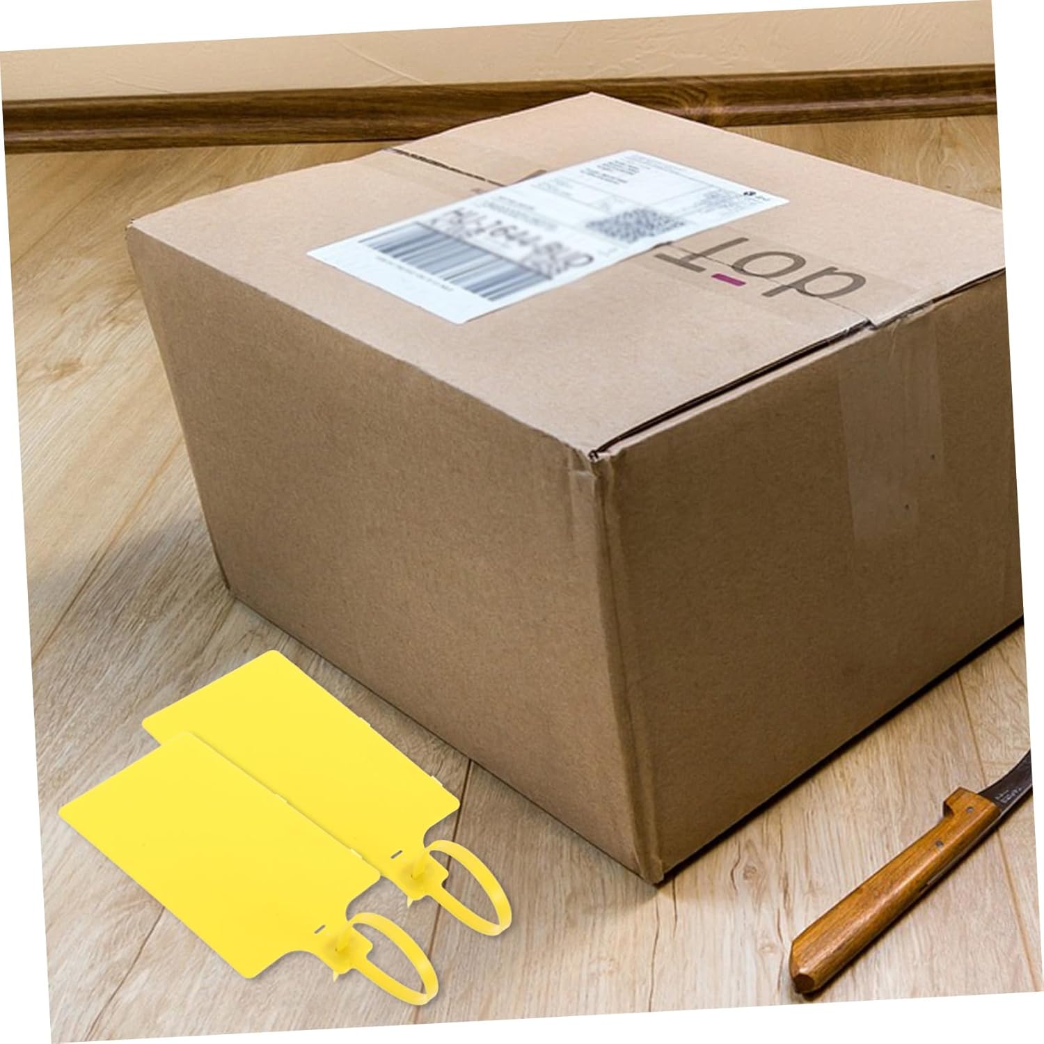 Cabilock 100pcs Yellow Plastic Shipping Tags with Cable, 5.8x100mm Blank Pendant Labels for Packaging and Luggage Identification