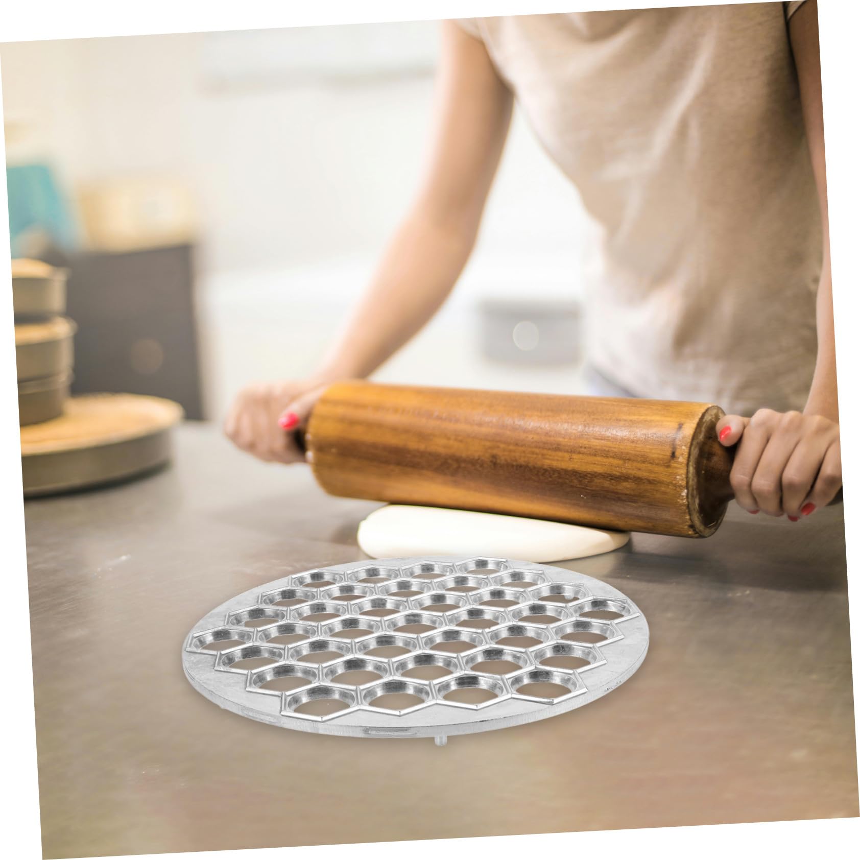STOBAZA Molde de Aleación Diseño Creativo de Masa Ligera y Plana 37 Agujeros para Hacer Empanadillas Adecuado para Utensilios de Cocina Casera