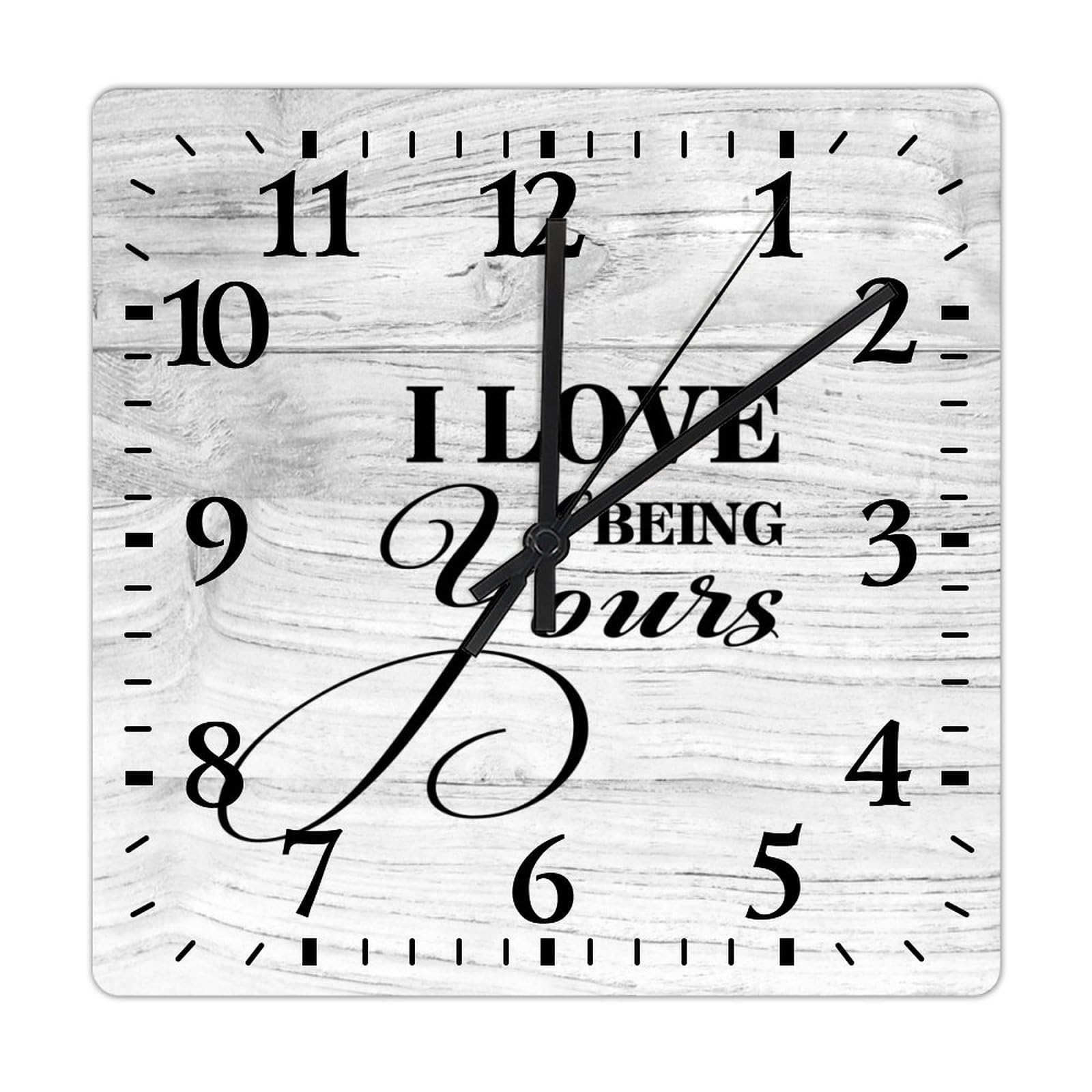 Horloge murale en bois 38 cm I Love Being Yours vintage à piles