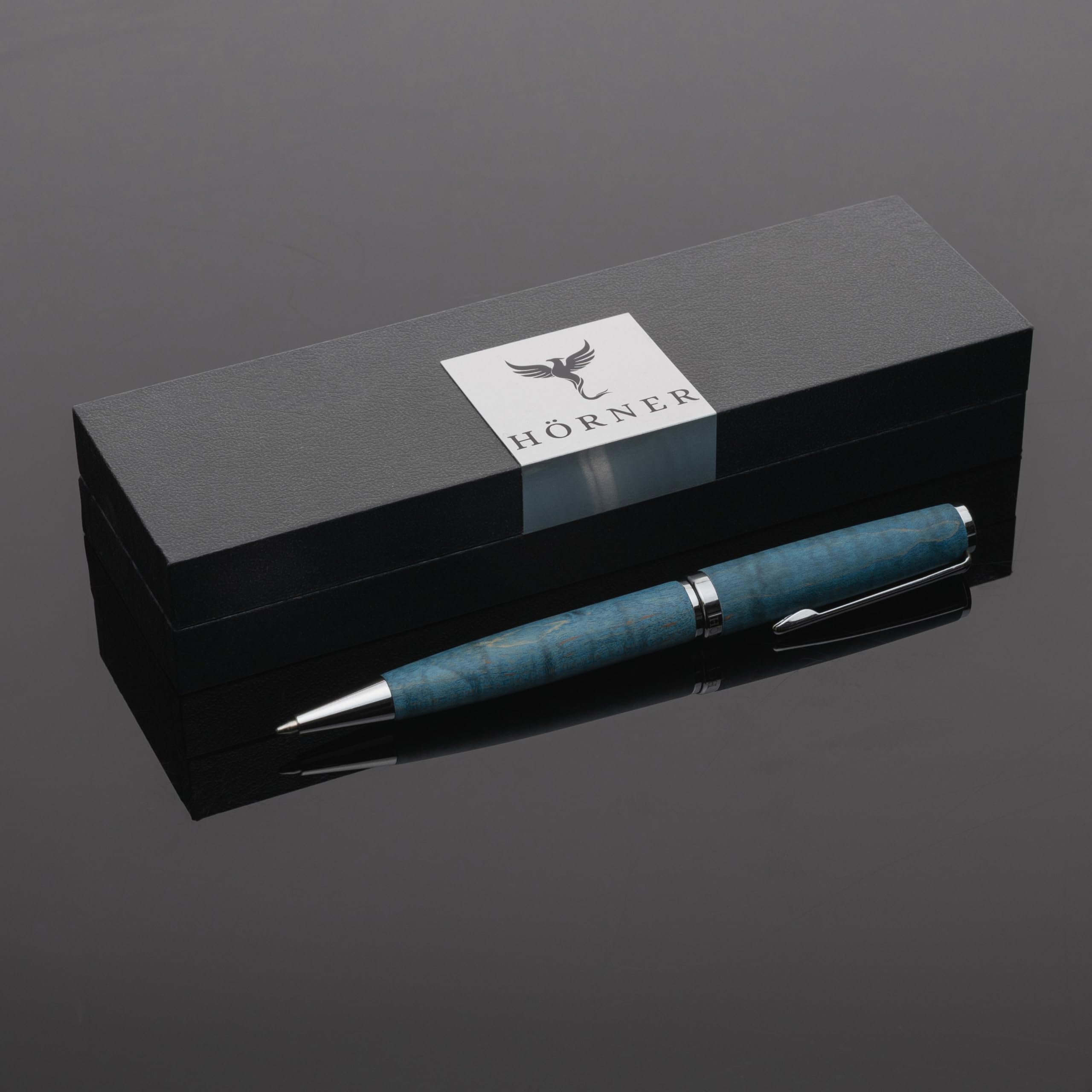 Hörner Primus Oceanus - Penna a sfera in vero legno blu oceano, meccanismo girevole preciso, mina intercambiabile, accenti metallici, confezione regalo