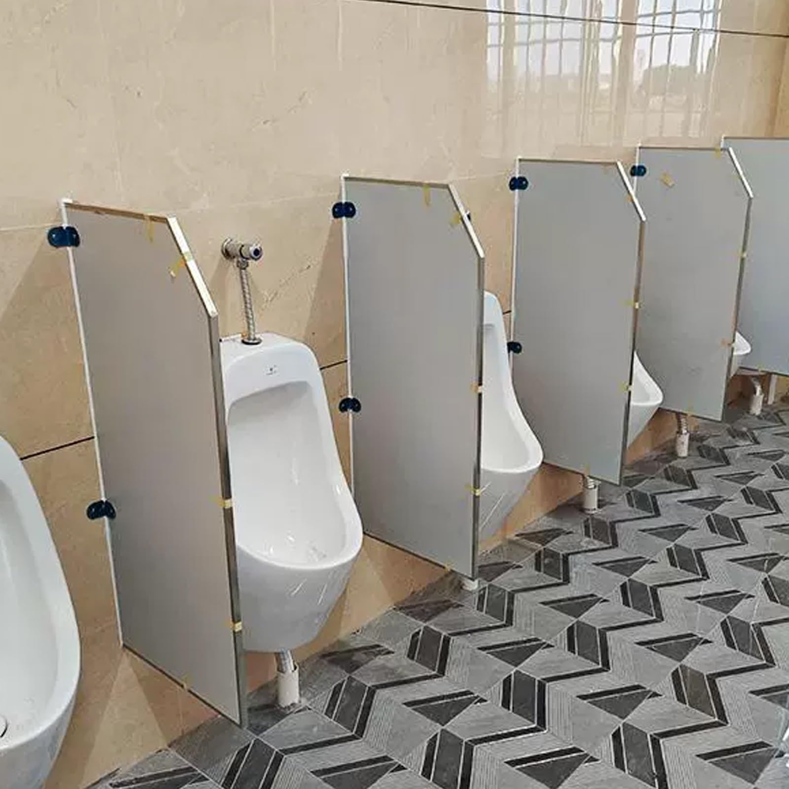 Przegroda do pisuaru, przegroda ścienna do pisuaru, ekran zapewniający prywatność do pisuaru dla mężczyzn, przegroda do pisuaru dla dorosłych, przegroda do toalety do szkół/centrów handlowyc