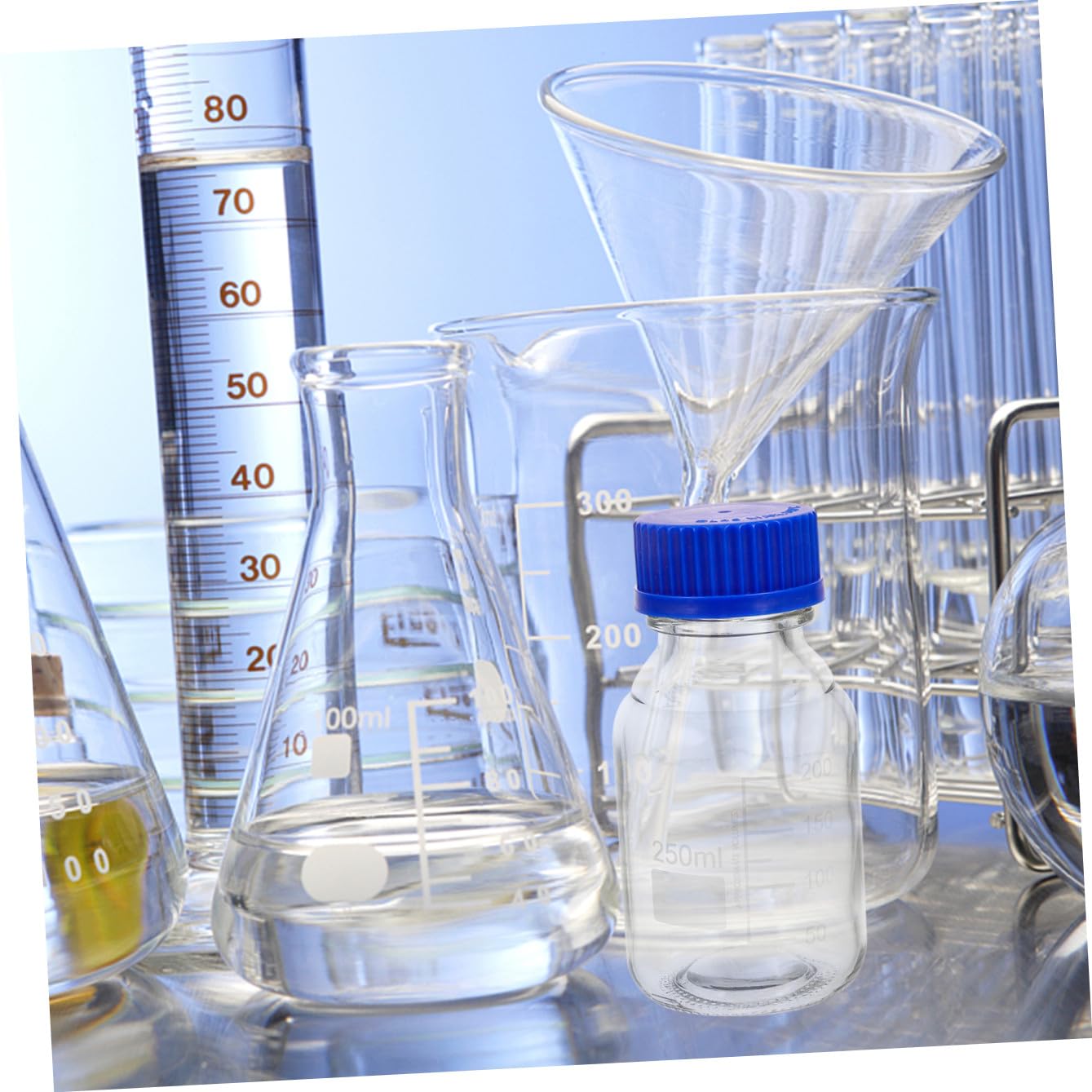 Ciieeo Bottiglie di Reagente Graduata in Vetro Blu 250Ml con Tappo a Vite Resistente All’Usura e Caduta, Confezione da 4 Pezzi per Laboratorio e Istituti Chimici