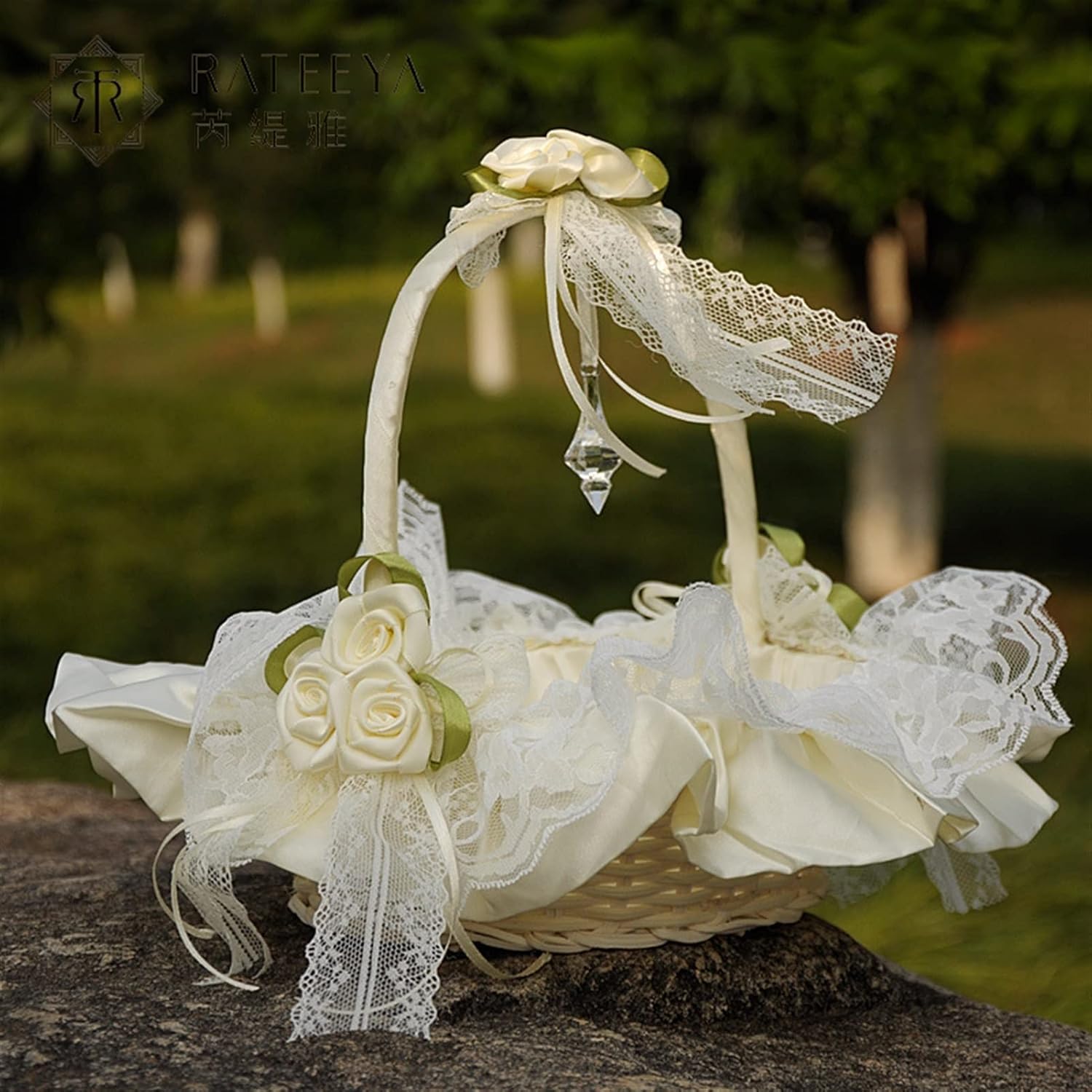 Wedding Flower Girl Basket Western-Style Wedding Supplies Lace Fabric Wedding Flower Basket Bridesmaid39s Hand Basket Wedding Hall Decoration Flower Girl Flower Basket