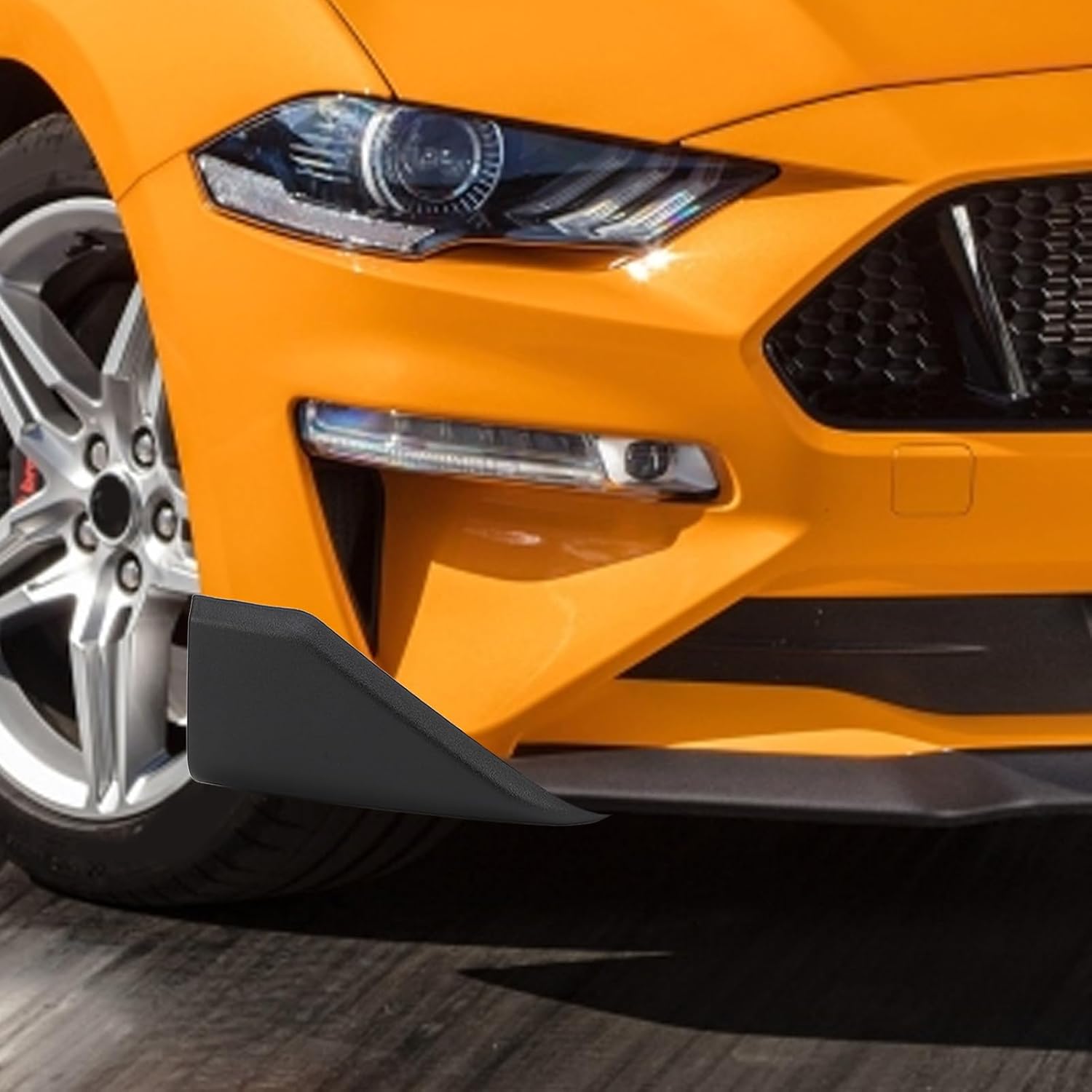 Pair of Front Lip Winglet Splitters, ABS Front Bumper Corner Spoiler Winglet Body Kit for Aerodynamic Performance Long Lifespan