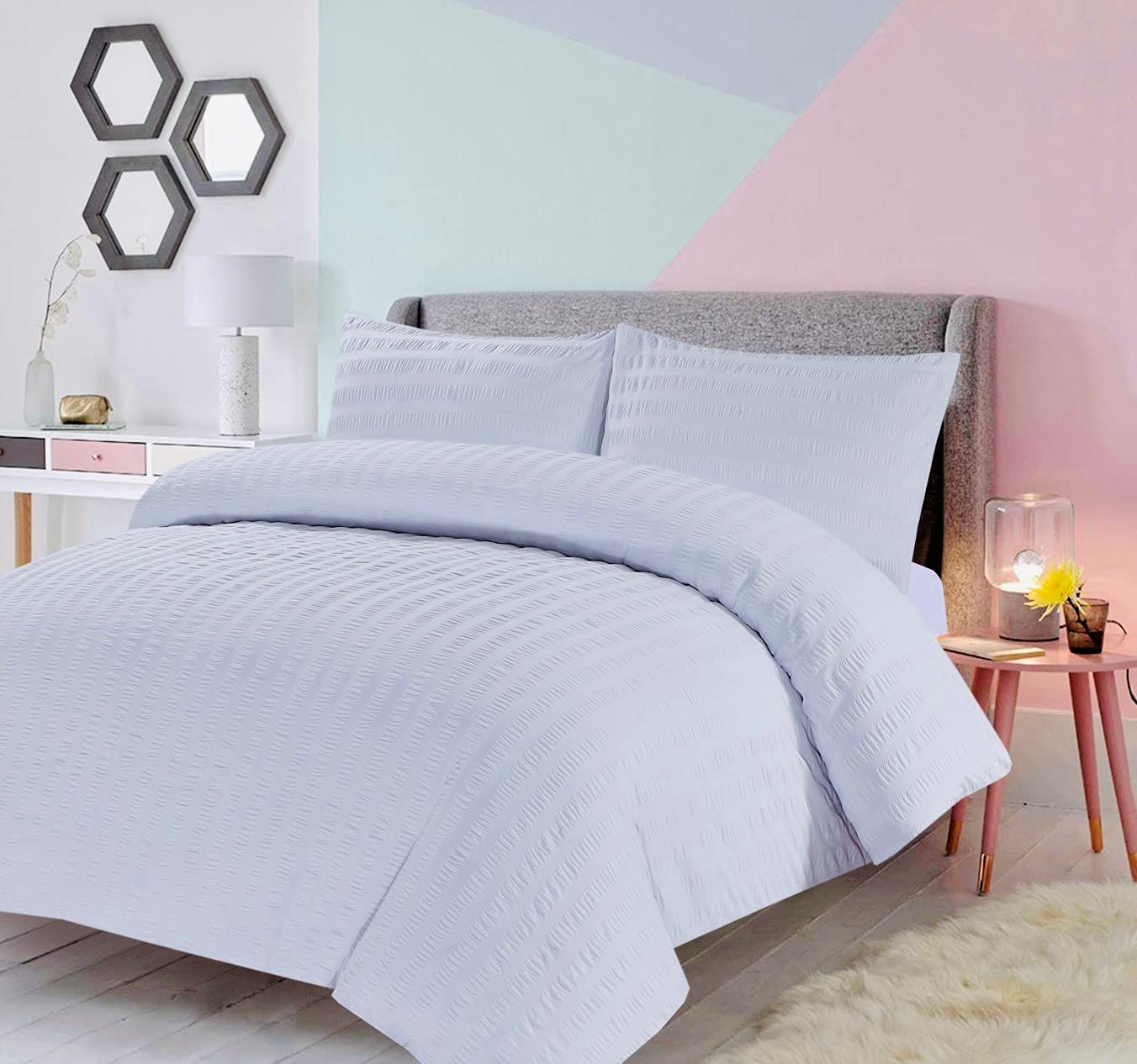 KD HOME EVERYTHING YOU NEED Seersucker Duvet Quilt Cover Set with Matching Pillowcases, Ultra Soft Cosy Polycotton Stripe Design, Easy Care & Machine Washable (White, Single)
