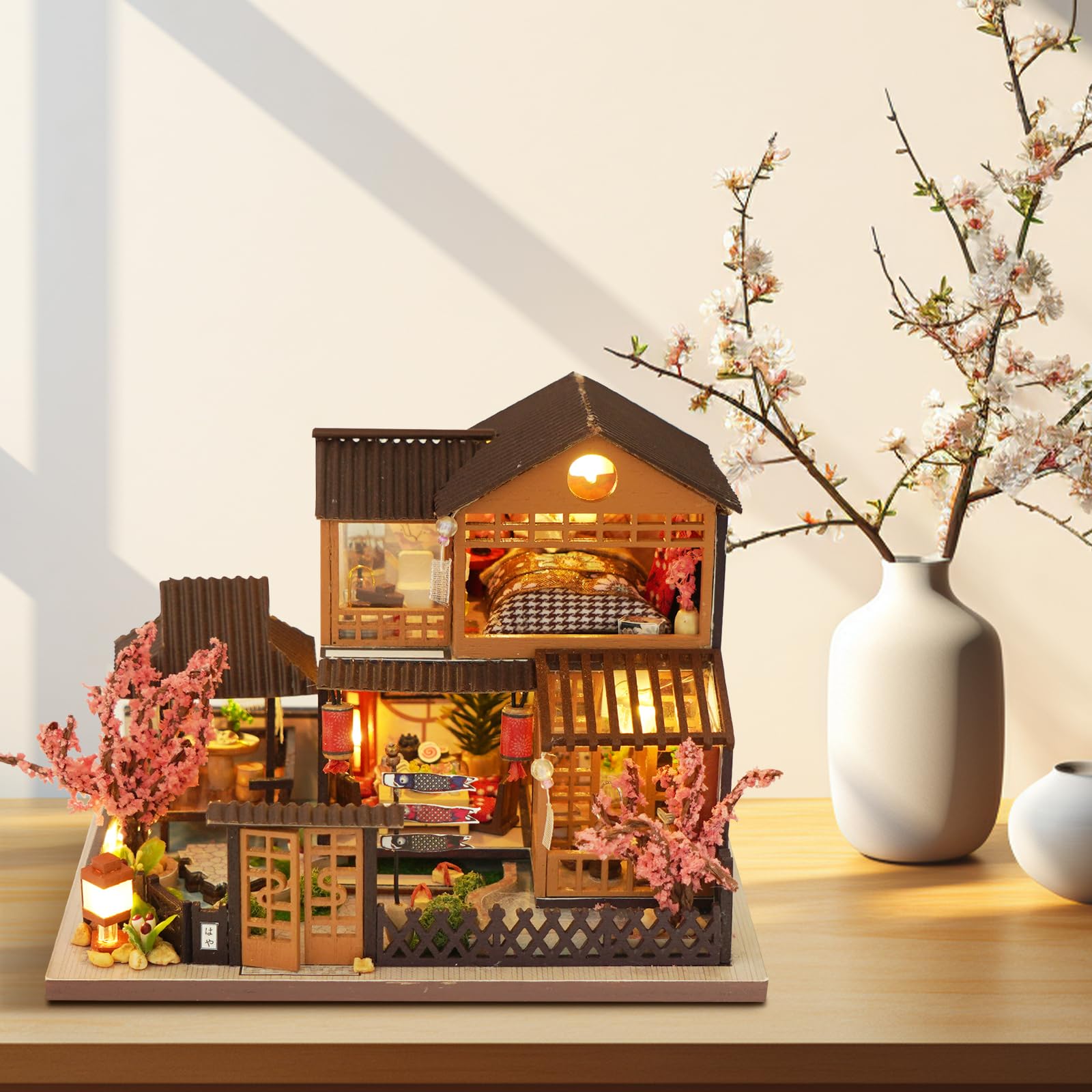 Cuteefun Miniatura Casa delle Bambole Izakaya Giapponese, Artigianato in Legno Puzzle 3D per Adulti e Adolescenti, Regalo di Natale e Compleanno (Cortile dei Ciliegi)