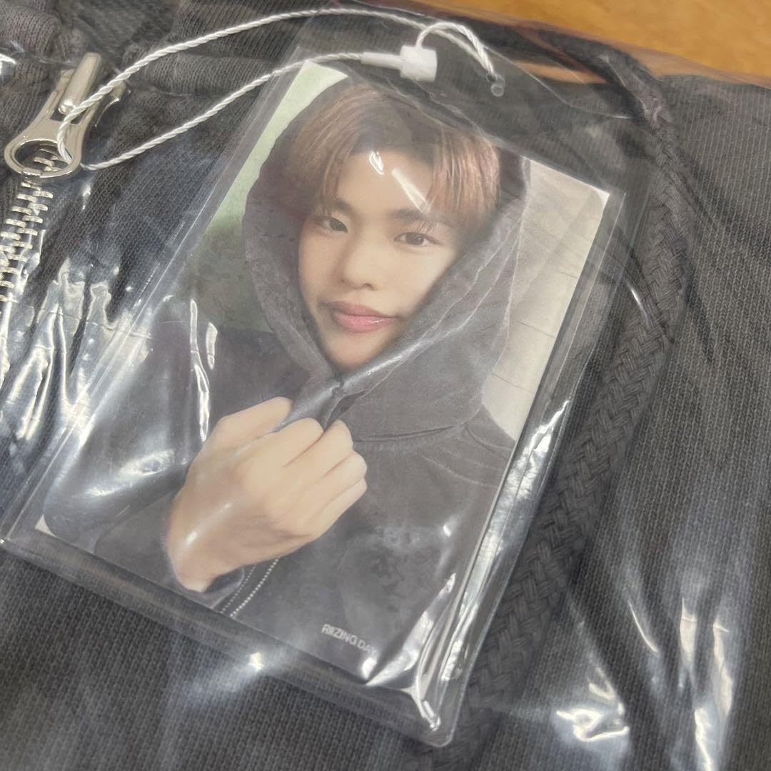 RIIZE RIIZINGDAY ソウルコン ジップアップフーディー RIIZE RIIZINGDAY ソウルコン ジップアップフーディー ZIP-UP HOODIE