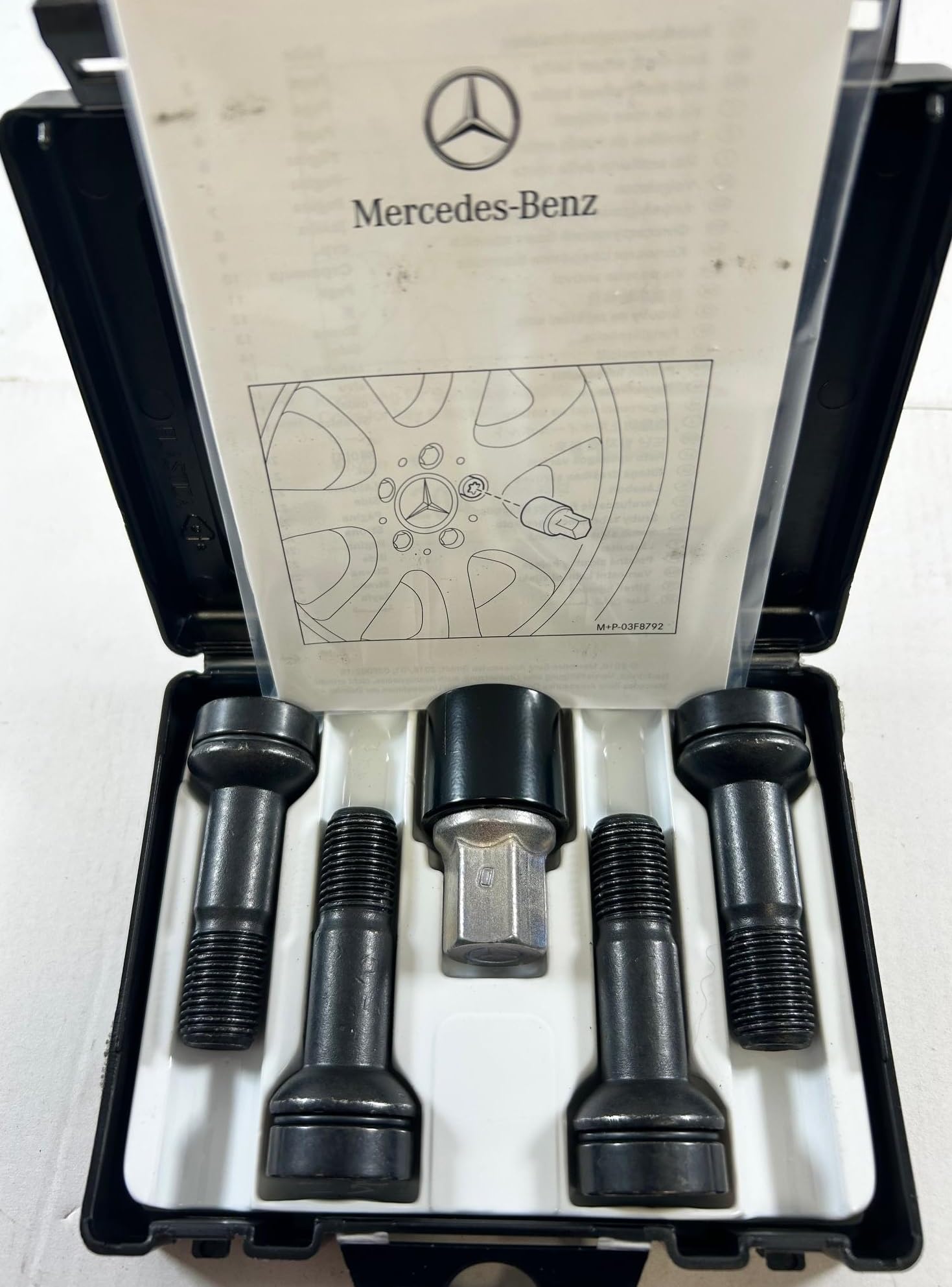 Mercedes-Benz Radsicherungssatz, M14 x 1,5 x 45 schwarz
