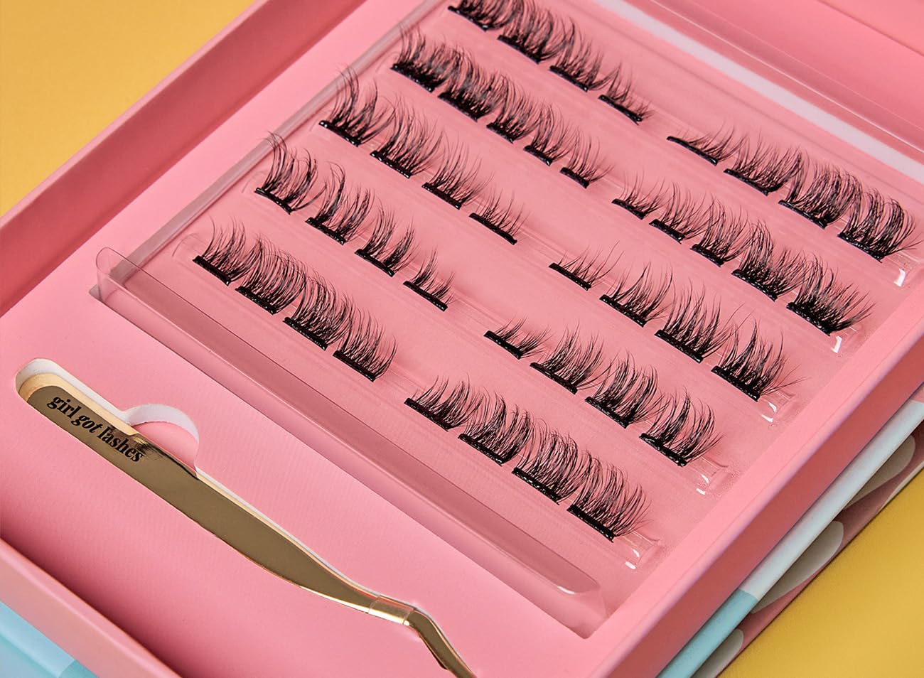 GirlGotLashes Pre Glued GGL Box - Estensione per ciglia autoadesive senza colla per la casa, 5 stili pre-infilati per 2 – 3 giorni – Ciglia fai da te Vegan Cruelty-Free – Non necessita di colla