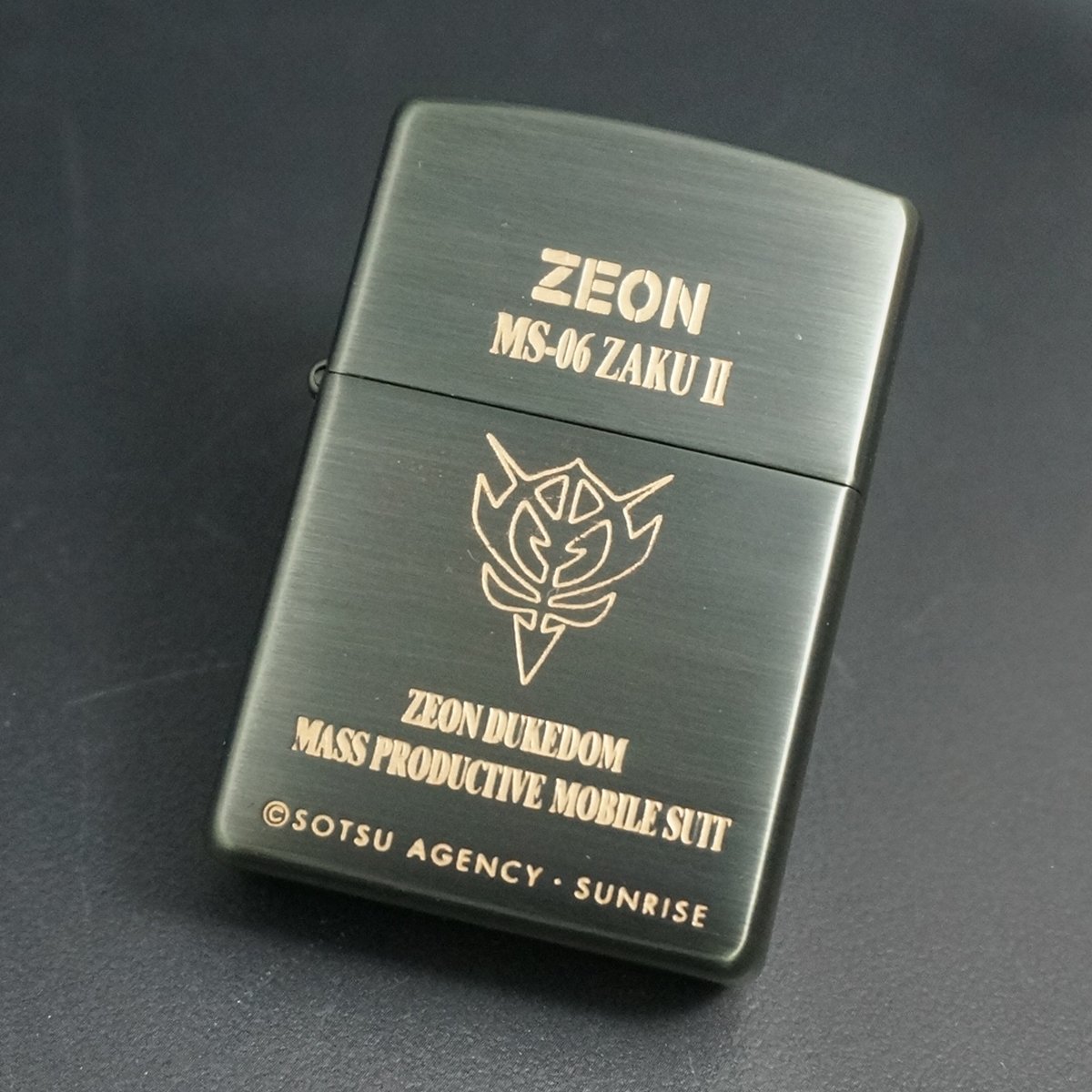 Amazon.co.jp: zippo 機動戦士ガンダム MS06ザクII No.1 ジオン 
