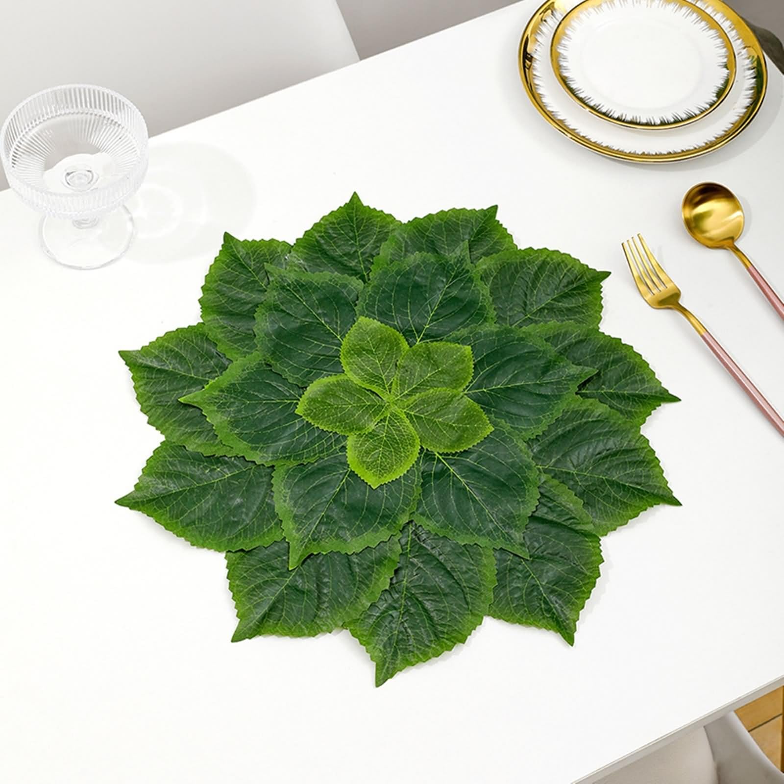 Juego de 6 manteles individuales decorativos navideños, elegantes, 42 cm, diseño de hojas, verde Peva para casa, cocina, hotel y restaurante