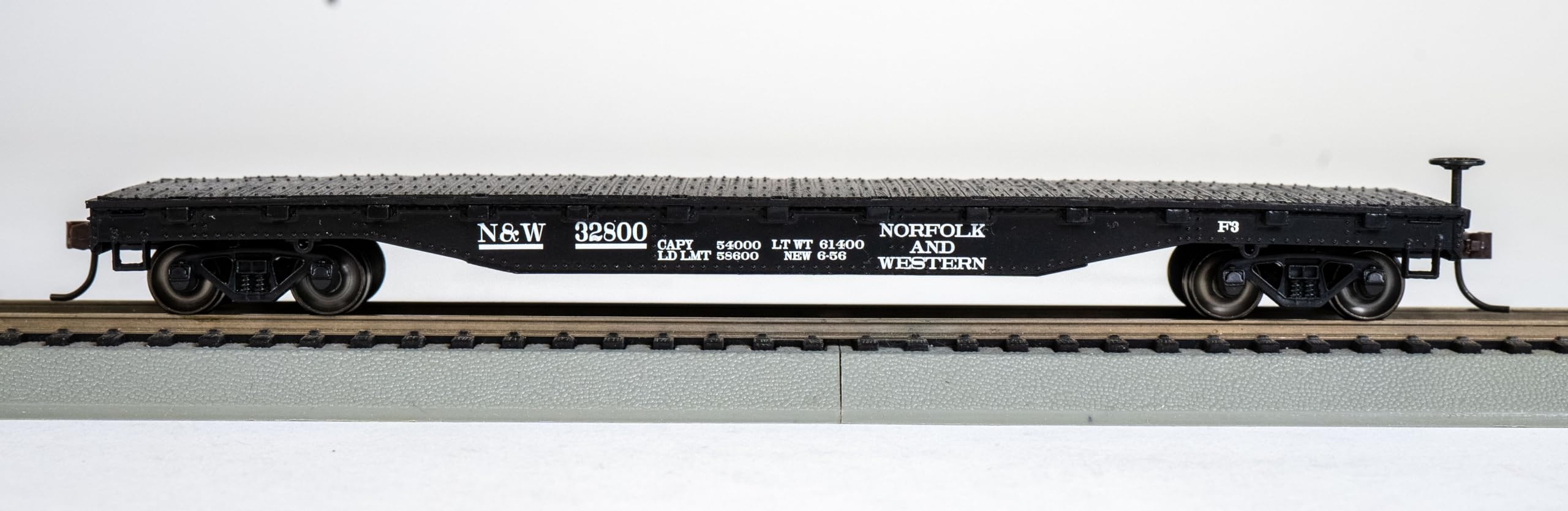 HOゲージ　NORFOLK AND WESTERN 610 BACHMANN Amazon.com: Bachmann Trains - 52' Flat Car - NORFOLK & WESTERN