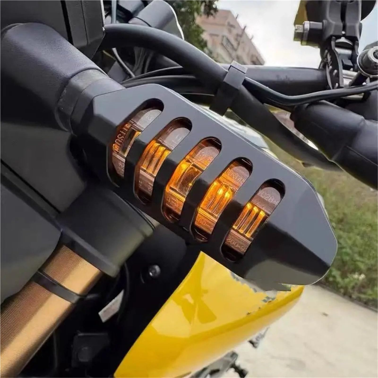 Pasuje do Z900 Z1000 Z800 SE ZX-4R ZX-4RR Ninja400 Osłona kierunkowskazu Osłona ochronna Osłona ochronna na światła przeciwmgielne Osłona R(Black)