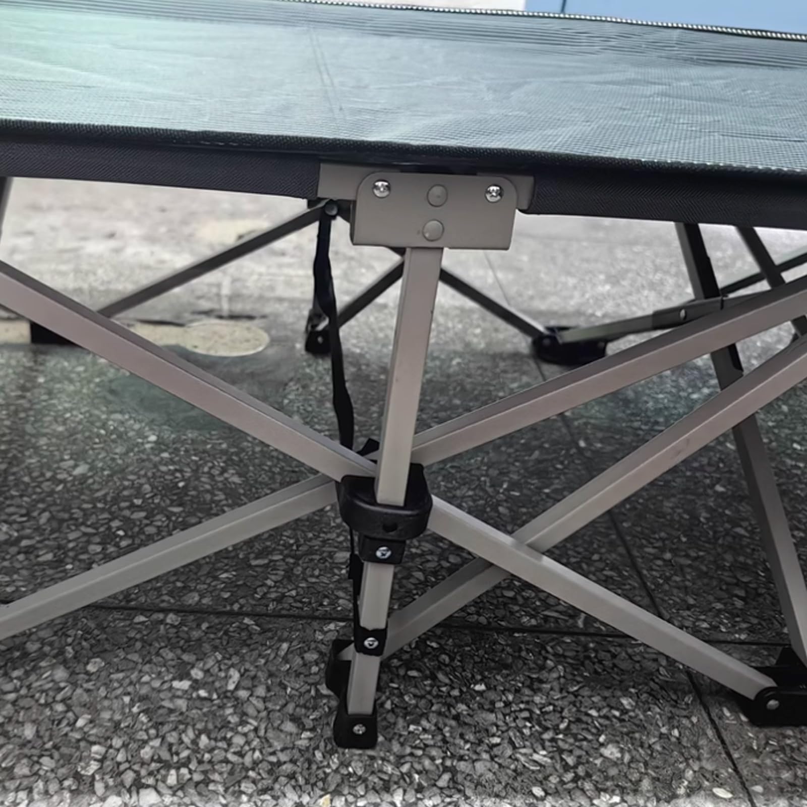 Brandina da Campeggio Pieghevole con Tasche Laterali, Lettino Pieghevole Portata 95 kg, Branda Campeggio per Viaggi, L'Ufficio, Il Riposino e L'ospedale