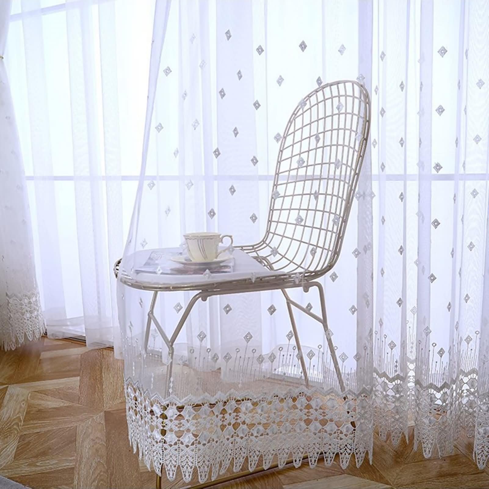Beydodo Vorhänge Schlafzimmer 2er Set 86x183CM, Gardinen Halbtransparent Haken Beige Spitze mit Stickerei Nordisch Schiebevorhänge Gardinen Lichtdurchlässig für Wohnzimmer Kinderzimmer Küche
