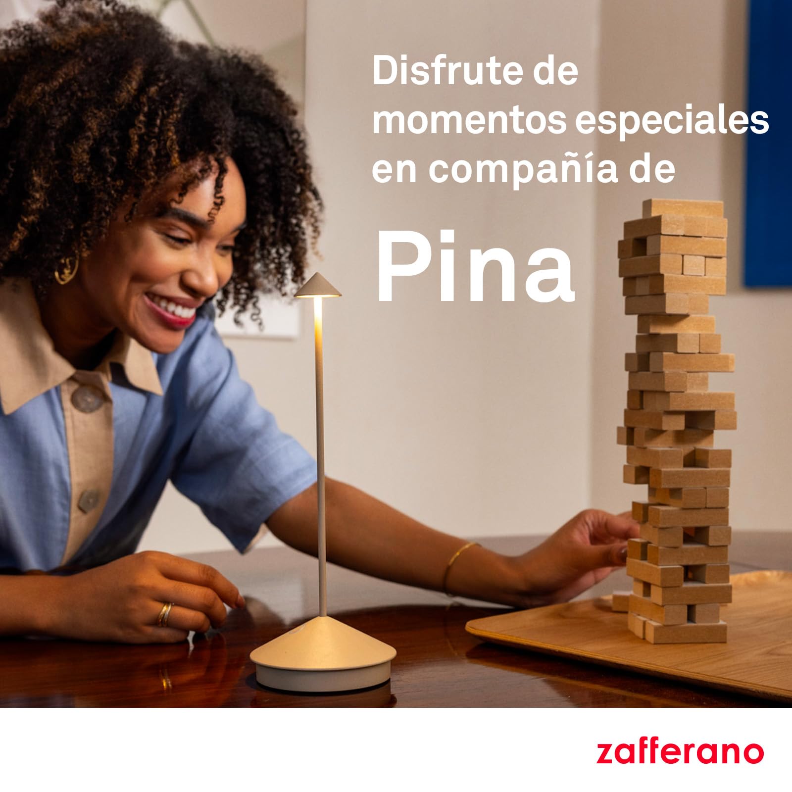 Zafferano, Pina, Lámpara de Mesa Recargable e Inalámbrica con Control Táctil, Adecuada como Lámpara de Exterior, Atenuador, 2200-3000 K, Altura 29 cm, Color Arena