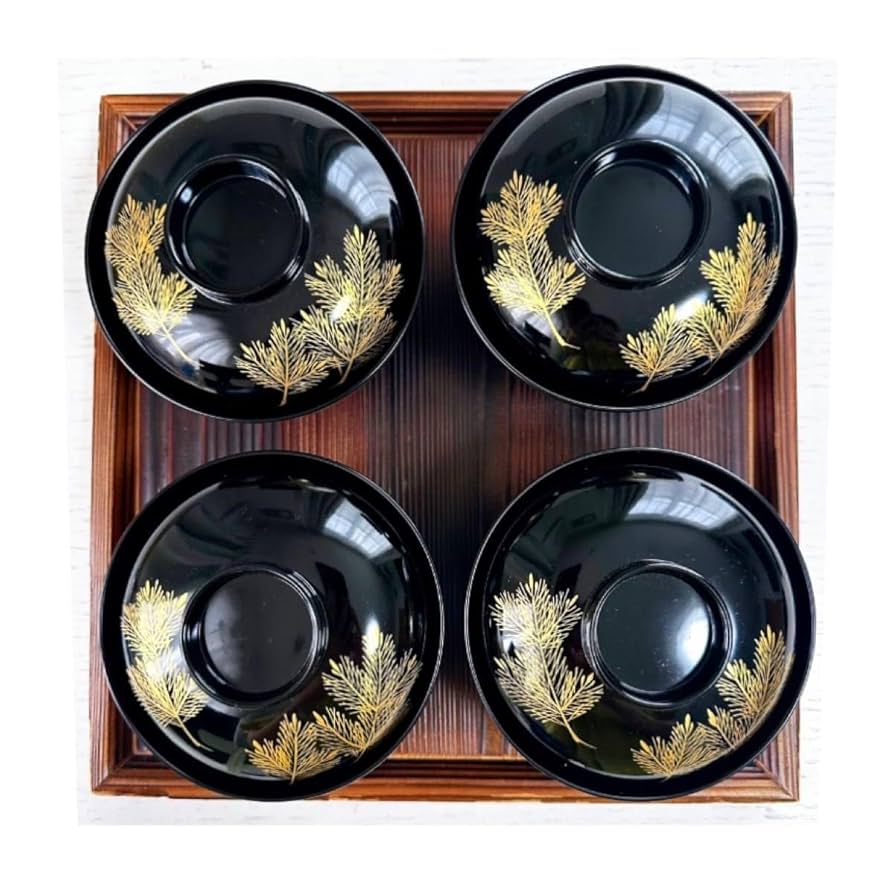 輪島塗の御膳　15セット ＋おひつとシャモジのセットです。 Amazon.co.jp: 輪島塗り 高足御膳 金箔 10点セット : ホーム