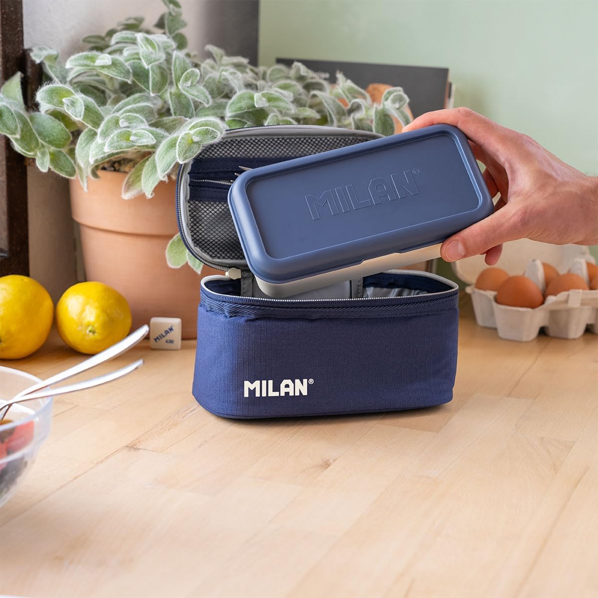 MILAN 08805SNCB Small Isothermal Food Carrier Bag with 1 Container (1.5L) 1918 Series, Navy Blue, 22 x 12,5 x 12 cm