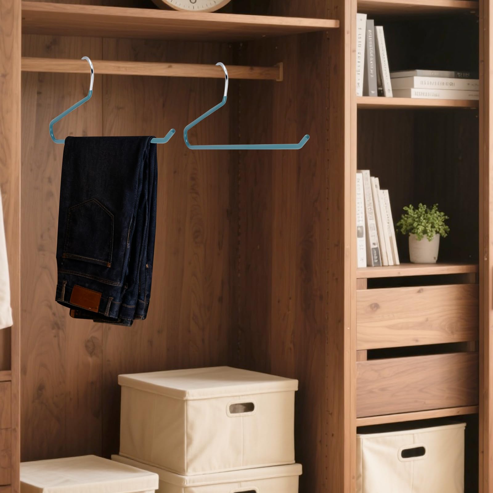 30 piezas de perchas para pantalones que ahorran espacio, perchas de metal verde con extremos abiertos y revestimiento antideslizante, perchas multifuncionales para jeans, toallas, bufandas