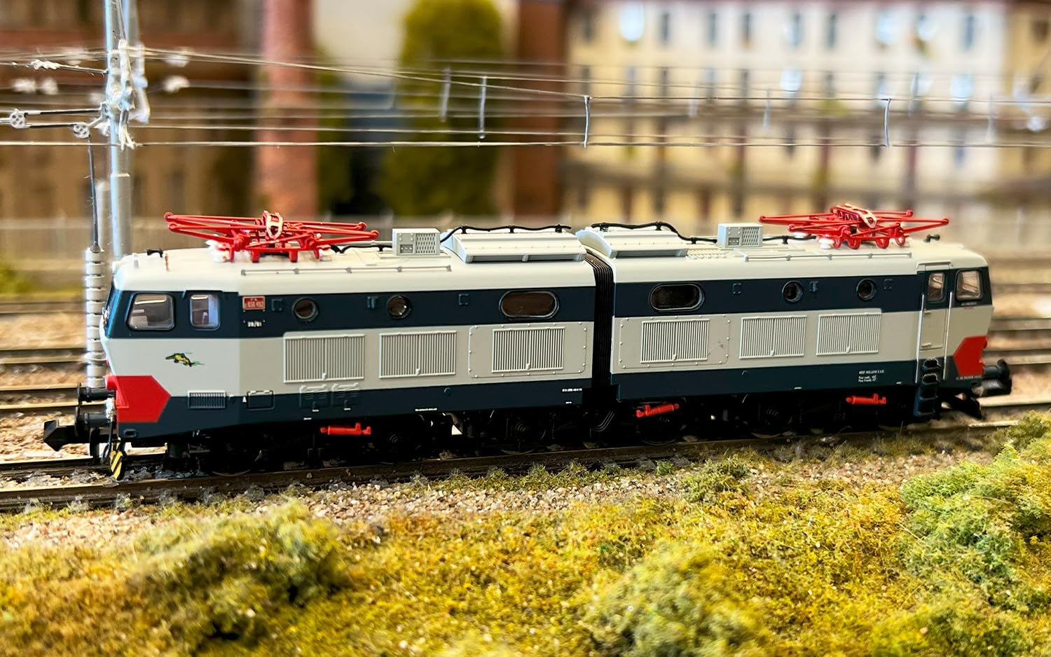 Arnold HN2645 FS, E.656 5a serie, livrea blu/grigio, Fondazione FS, ep. VI – 50 anni di E.656 (1975-2025) Locomotiva - Elettrica
