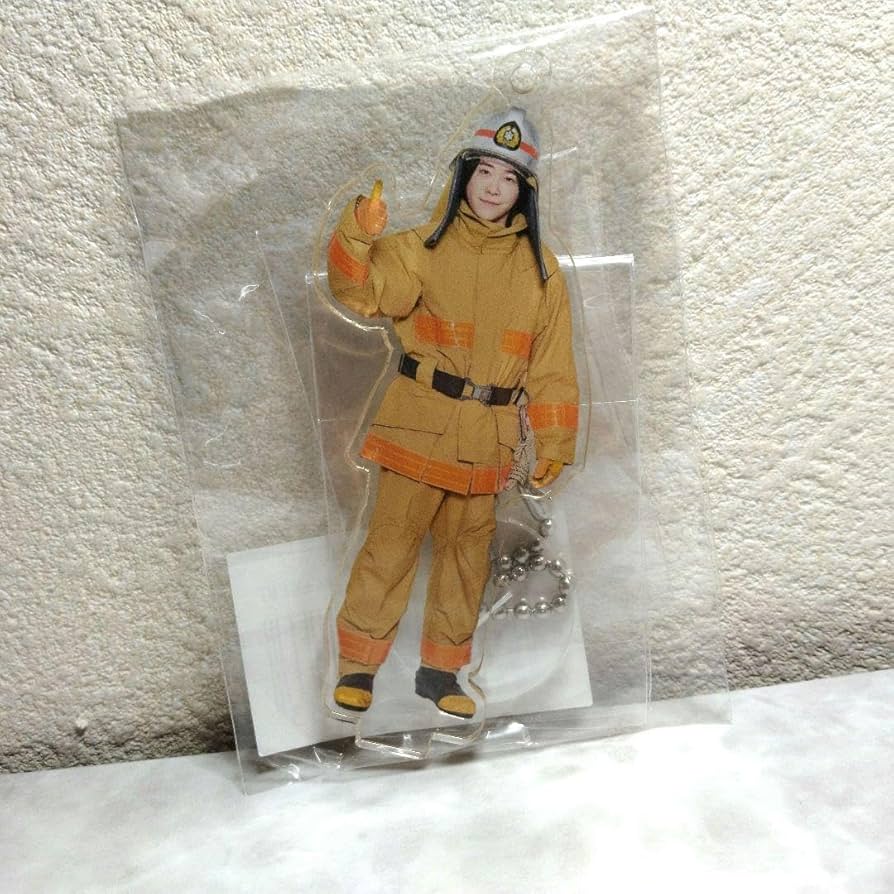 Mrs. GREEN APPLE 大森元貴 アクスタ ライラック ★おまけ追加 Amazon.co.jp: Mrs. GREEN APPLE 大森元貴 アクスタ 消防士もとき