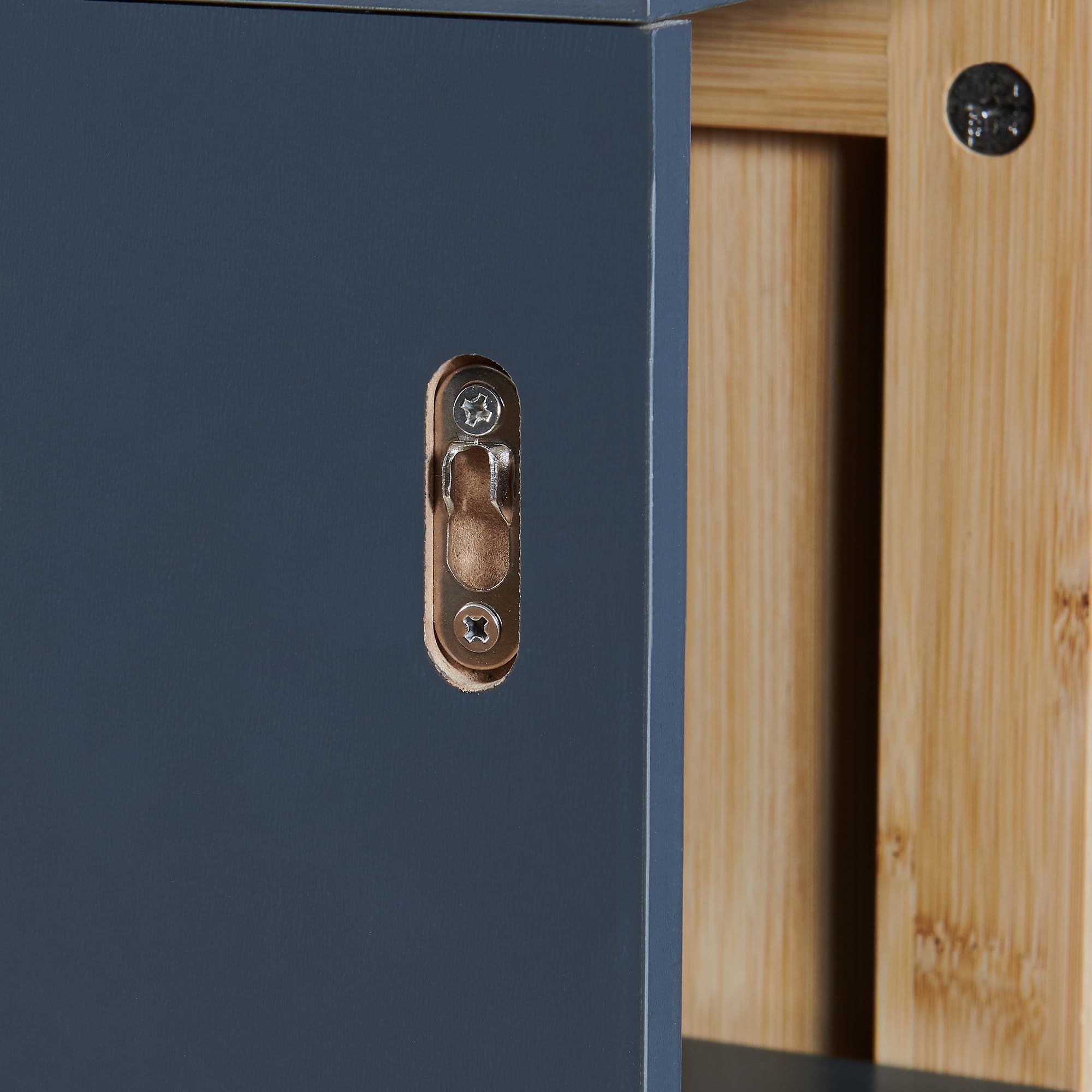 [en.casa] Mobiletto da Parete per Bagno a 3 Ripiani Armadietto Sospeso a Muro con Vani Aperti e Frontale in Bambù 60 x 30 x 20 cm Mensola Pensile per Ingresso Corridoio - Grigio Scuro/Naturale