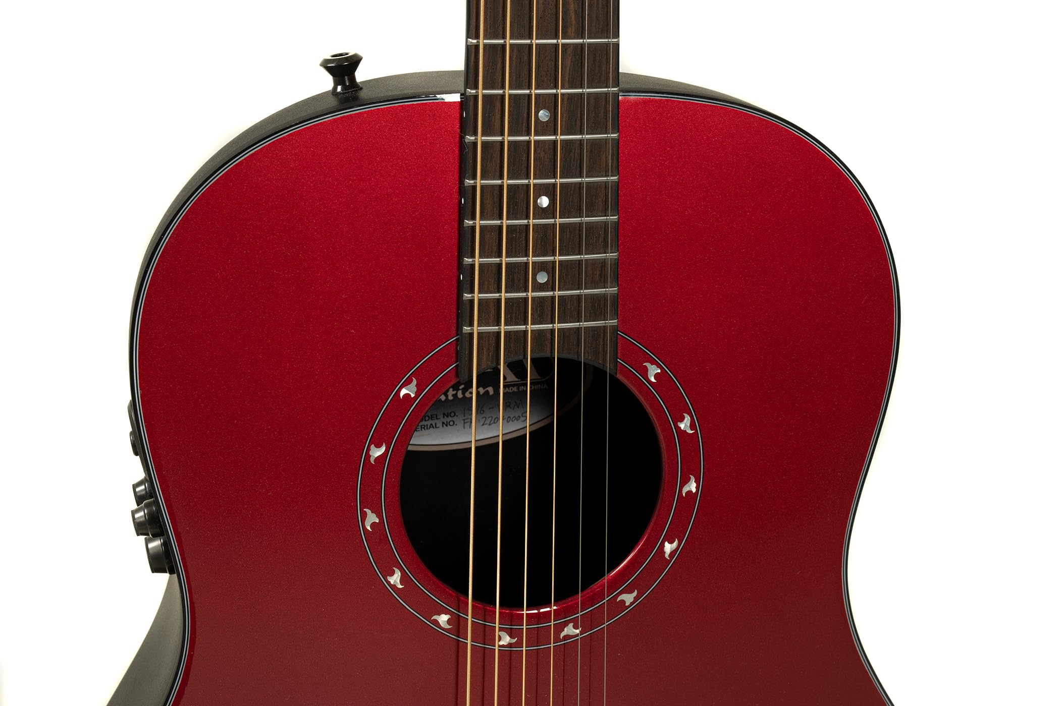 Ovation Chitarra acustica elettrica Pro Series Ultra 1516 Mid Non-Cutaway – Coperta in abete massello di grado A – Mid-Depth Lyrachord Body – con custodia morbida – vernice UV, effetto metallizzato