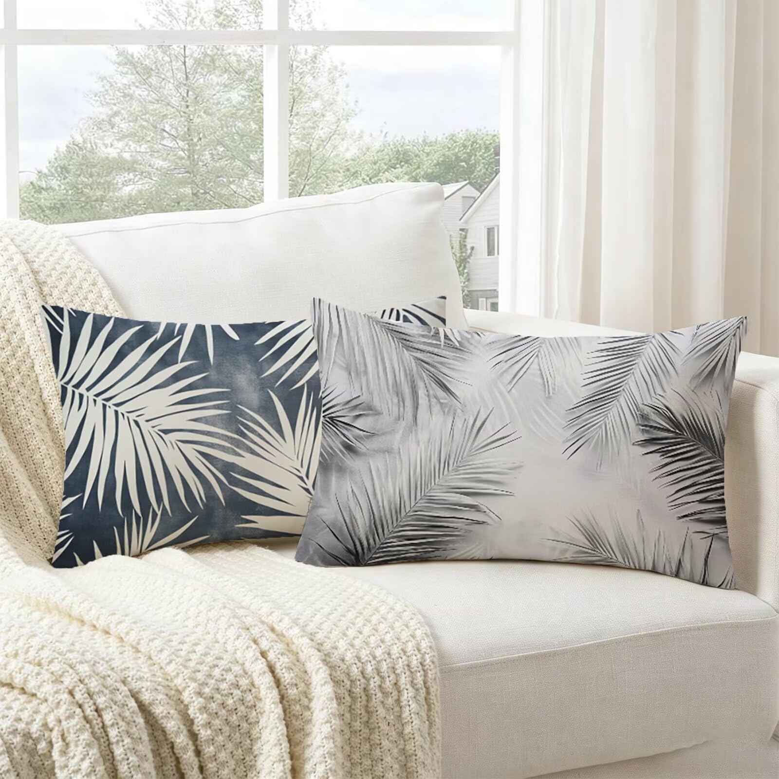 Coussin exterieur impermeable gris ideal pour amenager un salon de jardin moderne