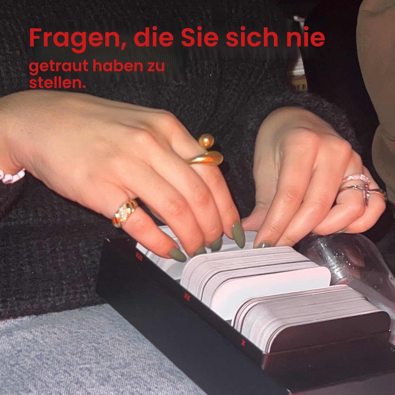 WE'RE NOT Really Strangers Kartenspiel für Erwachsene, 300 Gesprächskarten und Wildcards Ein ehrliches und lustiges Partyspiel für Spieleabende für Erwachsene, Partys und Date-Nacht, ab 18 Jahren, 2–6