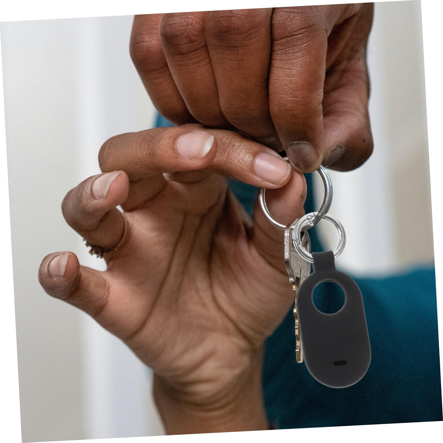 BRIGHTFUFU Silicone Case for Smarttag2 Tracer Cover Shockproof Scratch Proof Metal Ring Fashionable Functional