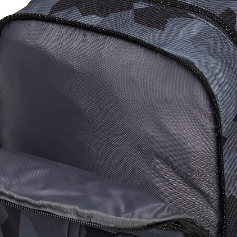 CAT Caterpillar Bennett 84184-661 - Mochila resistente de estilo Workwear, bolsa impermeable de 22 l con compartimento para portátil, ideal para equipaje de mano, universidad y negocios, negro/gris