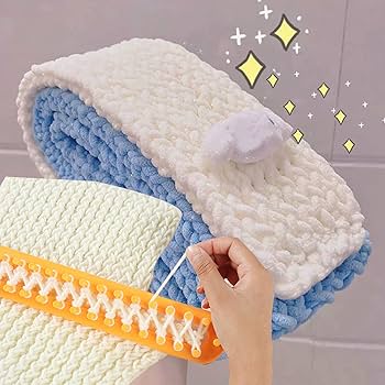 The Quilted Bear Long Knitting Loom Kit - Easy Knit 4 Piece Peg Loom With 2 Pins, Loom Knitting Hook Tool & Instruction Leaflet For Scarves, Hats & More