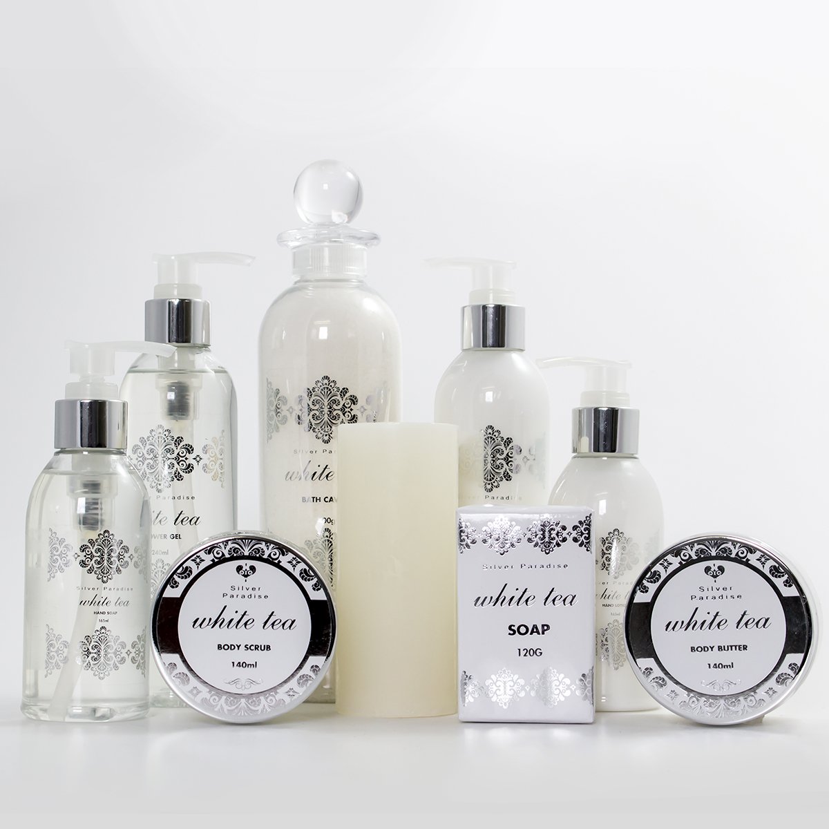 Accentra Set de baño de regalo para mujer, 8 productos de bienestar y bienestar con aroma reconfortante de té blanco y una vela empaquetada en un gran farol de madera.