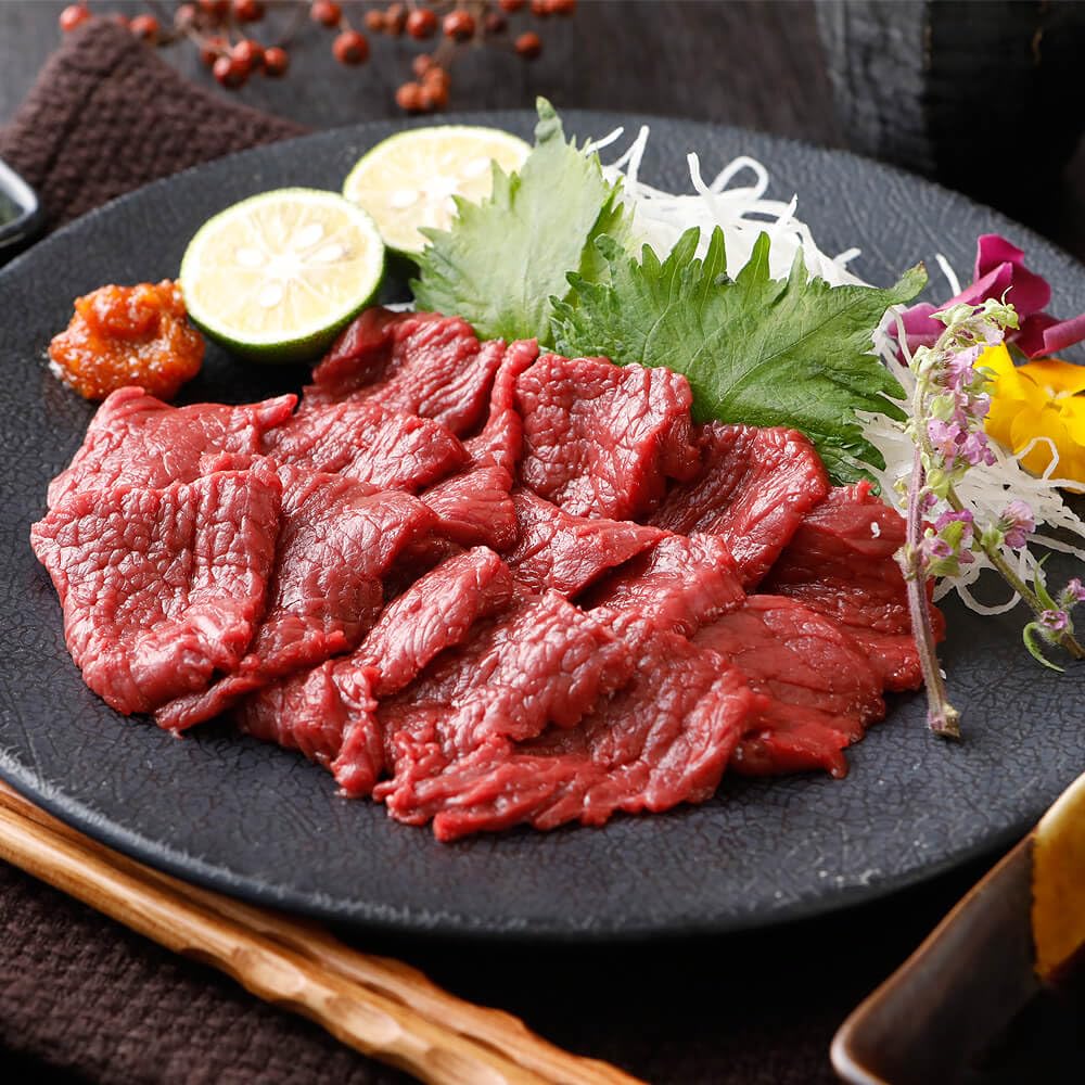 小林畜産 国産会津馬刺し モモ 特製辛子味噌だれ付 福島県/会津 ギフト お祝い 馬肉 馬刺し お歳暮 贈答品