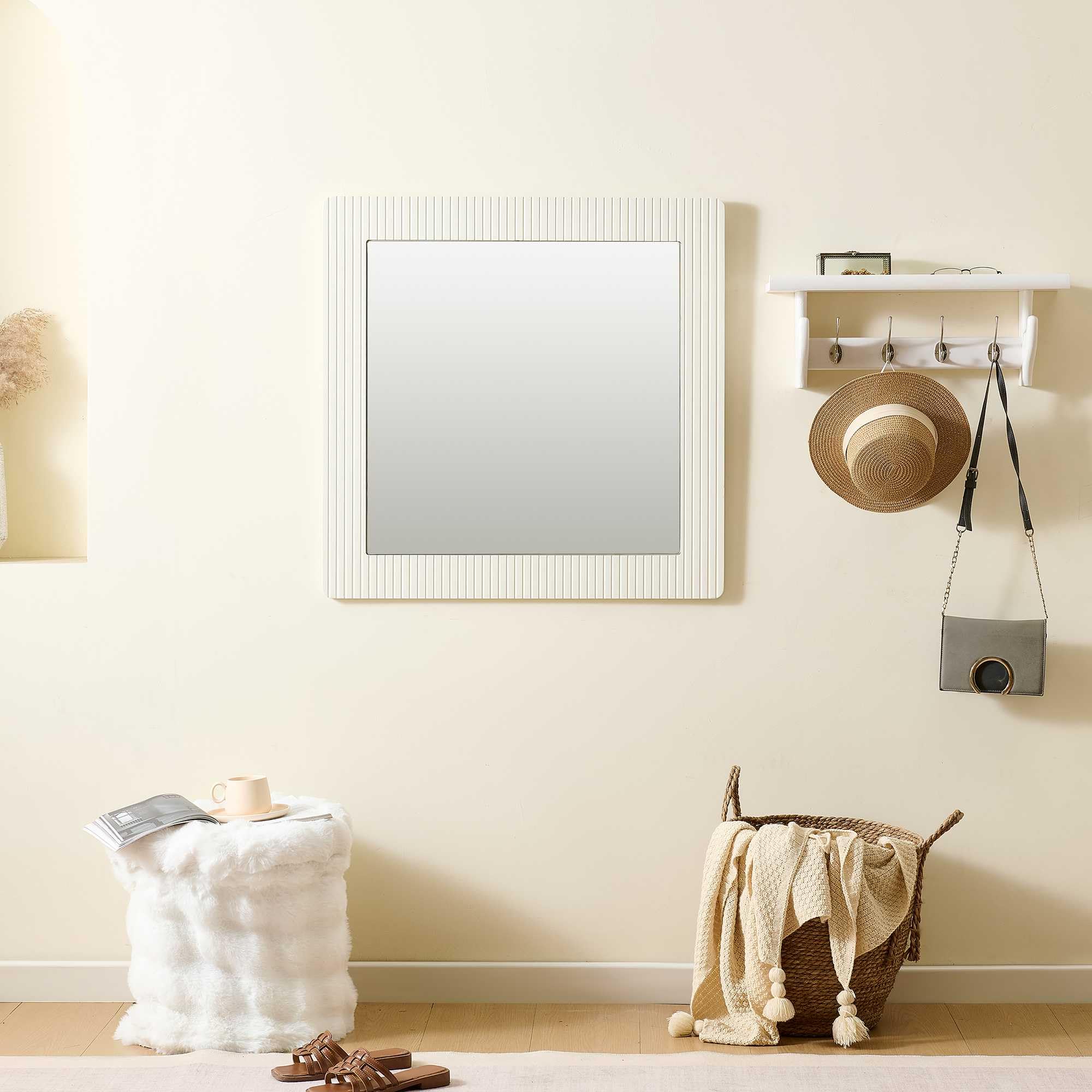 Espejo de pared cuadrado de 80 x 80 cm, color blanco, moderno con marco de aspecto de madera, espejo grande de pasillo, espejo de dormitorio y salón, diseño atemporal