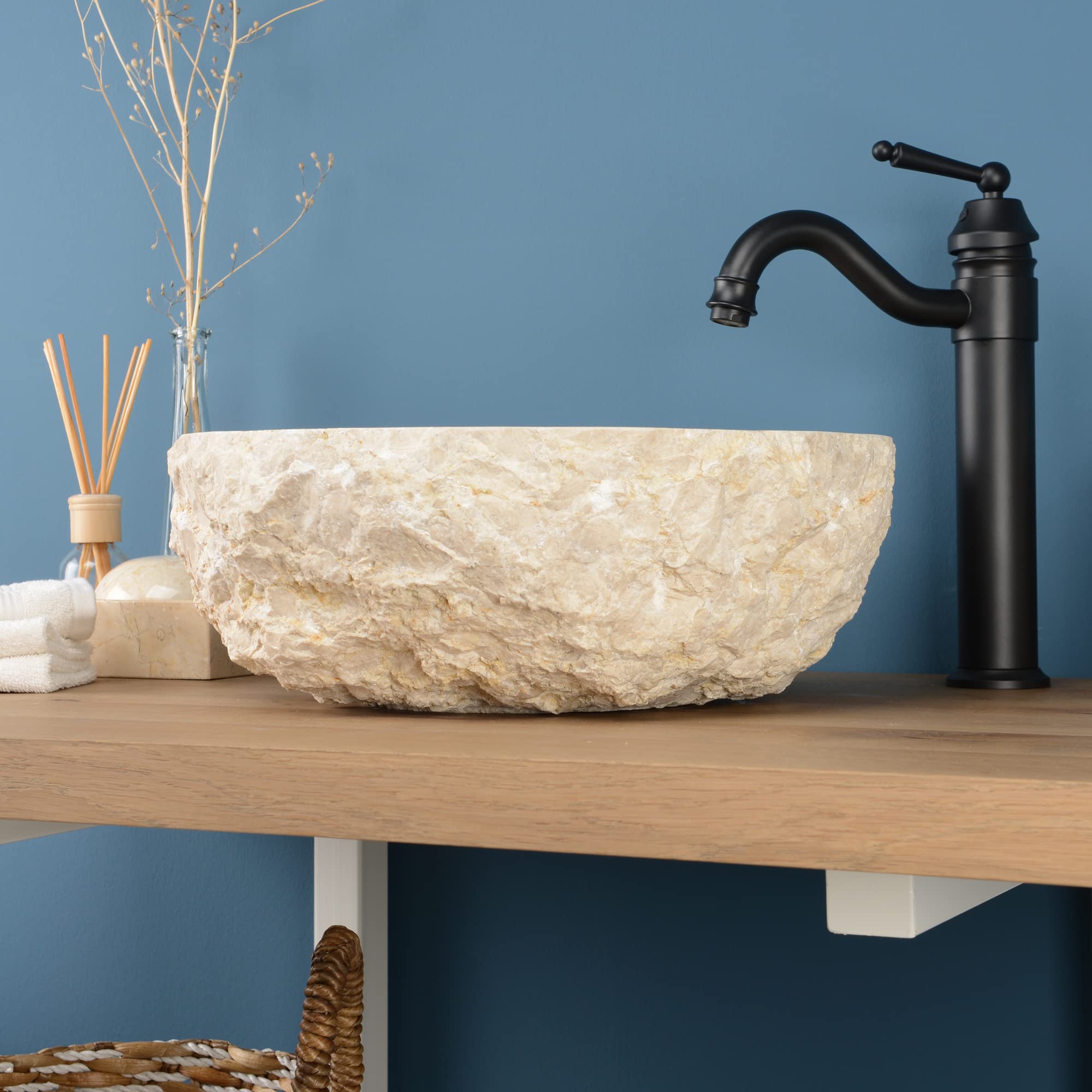Lavabo redondo de mármol de 40 cm en color crema de Wohnfreuden, con selección única