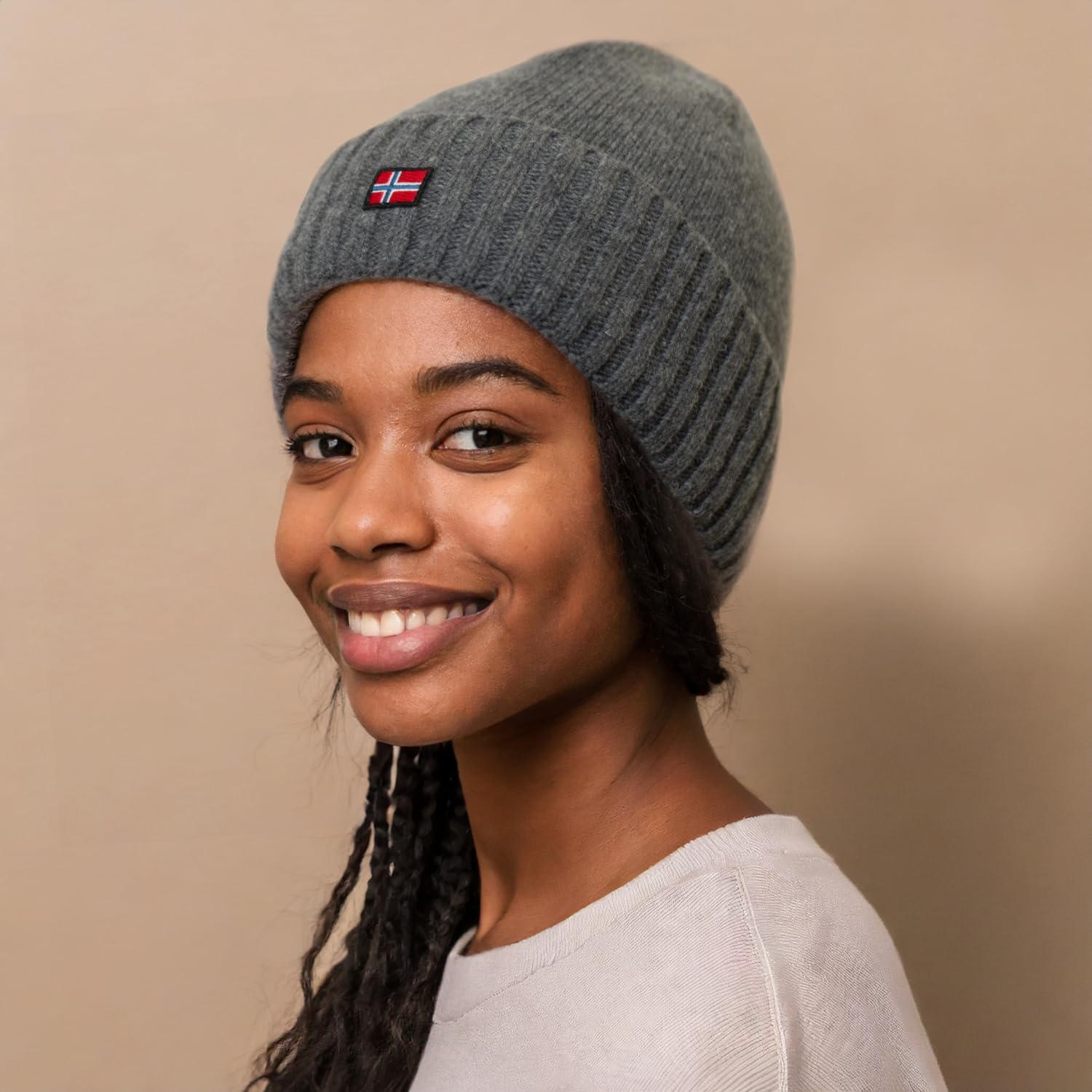 ACE Bonnet d'hiver Norway - Bonnet tricoté en Laine de Mouton pour Adultes - Bonnet en Laine pour Femmes et Hommes