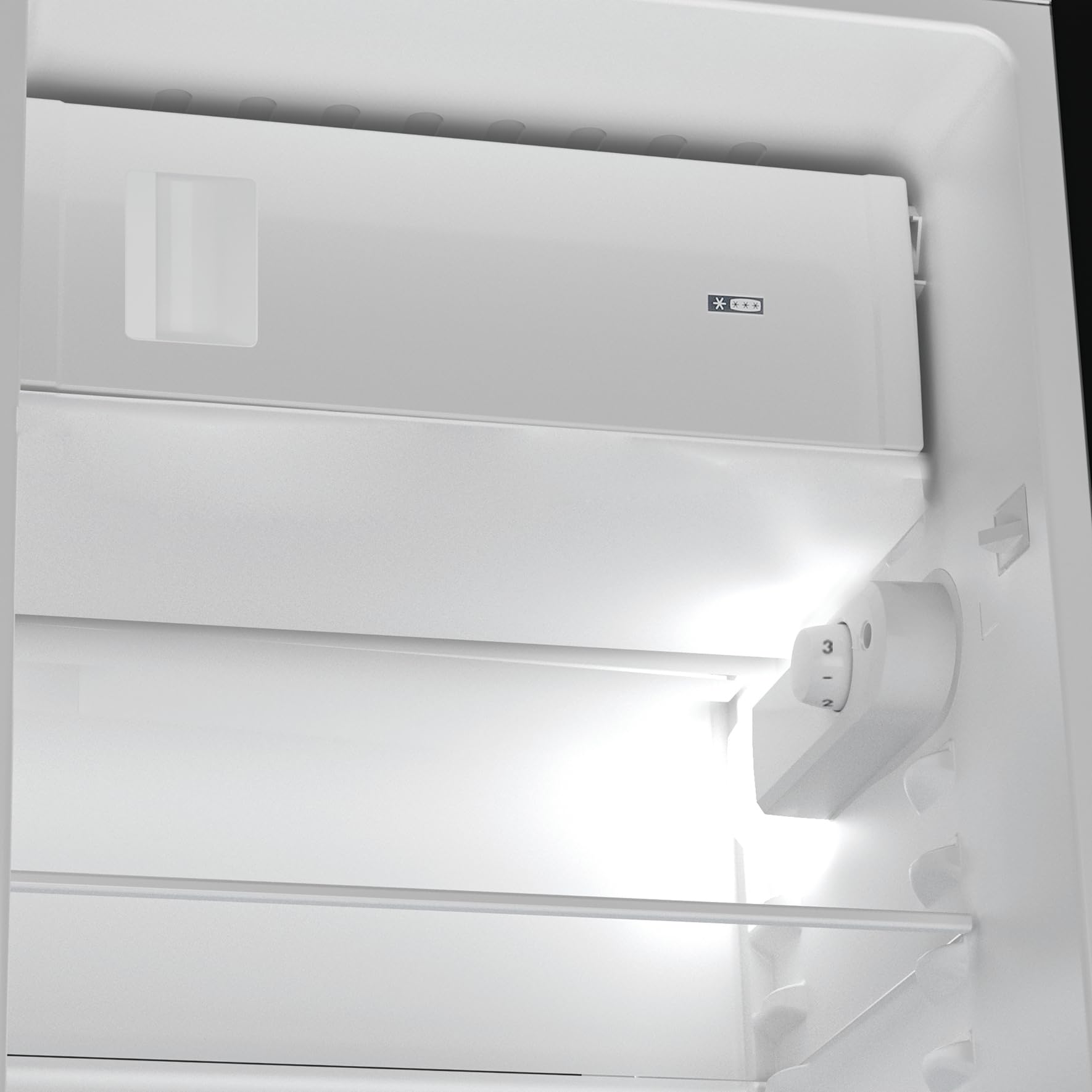 Bauknecht Einbau-Kühlschrank BKSI 9GF2 / mit Gefrierfach/Nische 88 / Nutzinhalt gesamt: 110 l / 97 l Kühlen / 13 l Gefrieren/EEK E/LED Licht