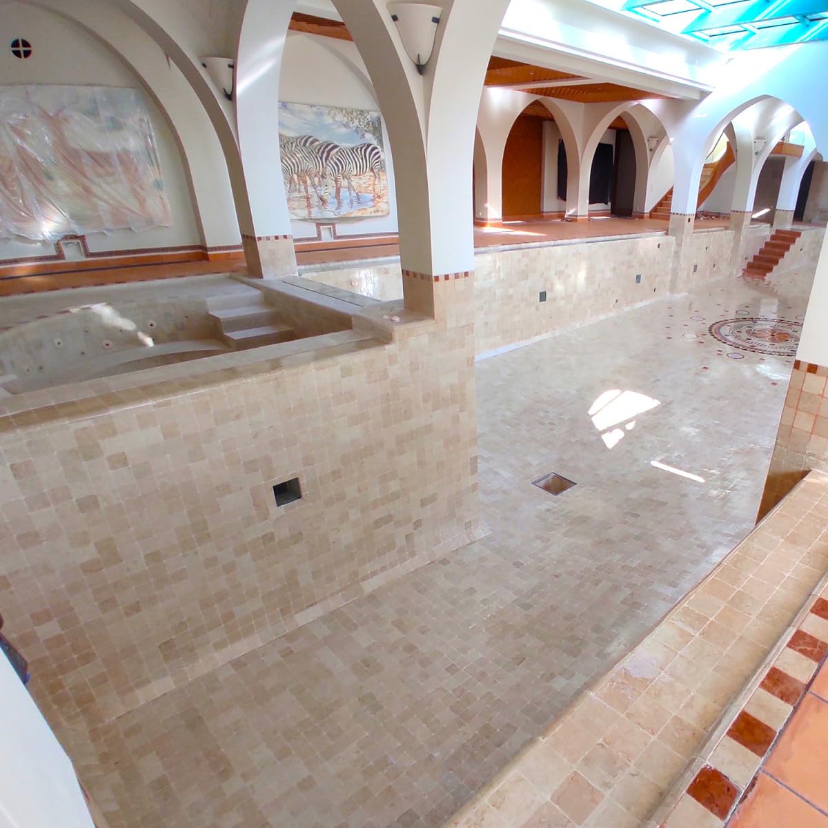 Resina Impermeabilización Piscina Embaldosada 10 m², soporte poroso Transparente | Impermeabiliza Azulejos y Hormigón, Imprimación de Adherencia, Repara, Resiste al Cloro y la Sal - Arcane Industries