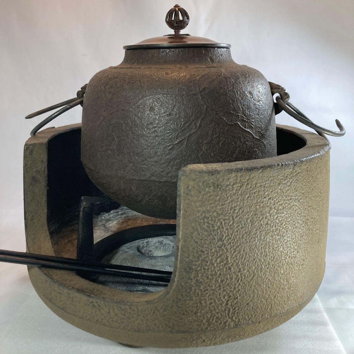 Amazon.co.jp: あじろ鉄 あじろ茶釜 風炉釜 茶釜 茶道具 釜 鉄 銅 