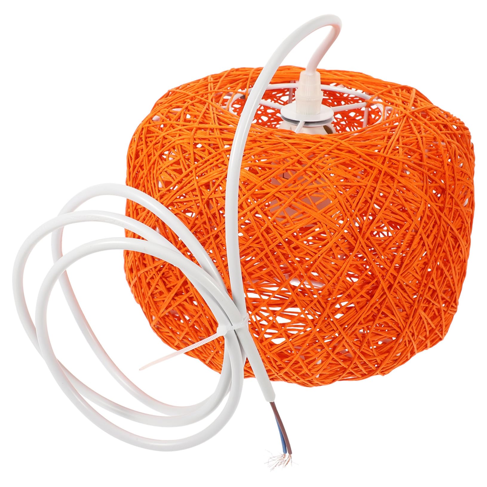Design naturel élégant pour cette suspension haut de gamme en rotin orange