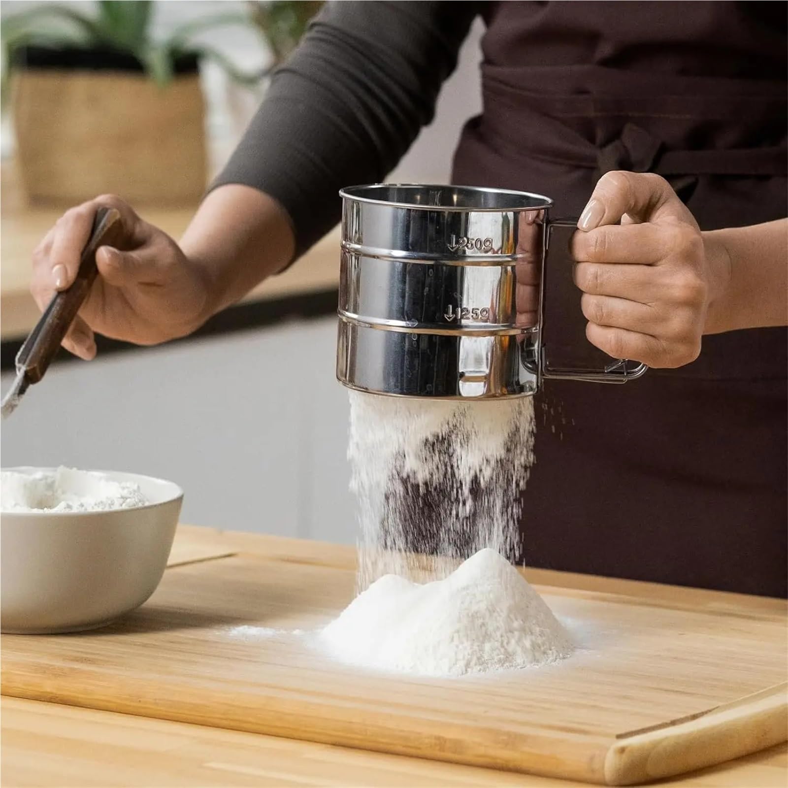 2-teiliges Mehlsieb aus Edelstahl, Doppellagiges feines Netz, Einhandkurbel, ideal for Backen von Zucker, Mehl und Kuchen Für Küche