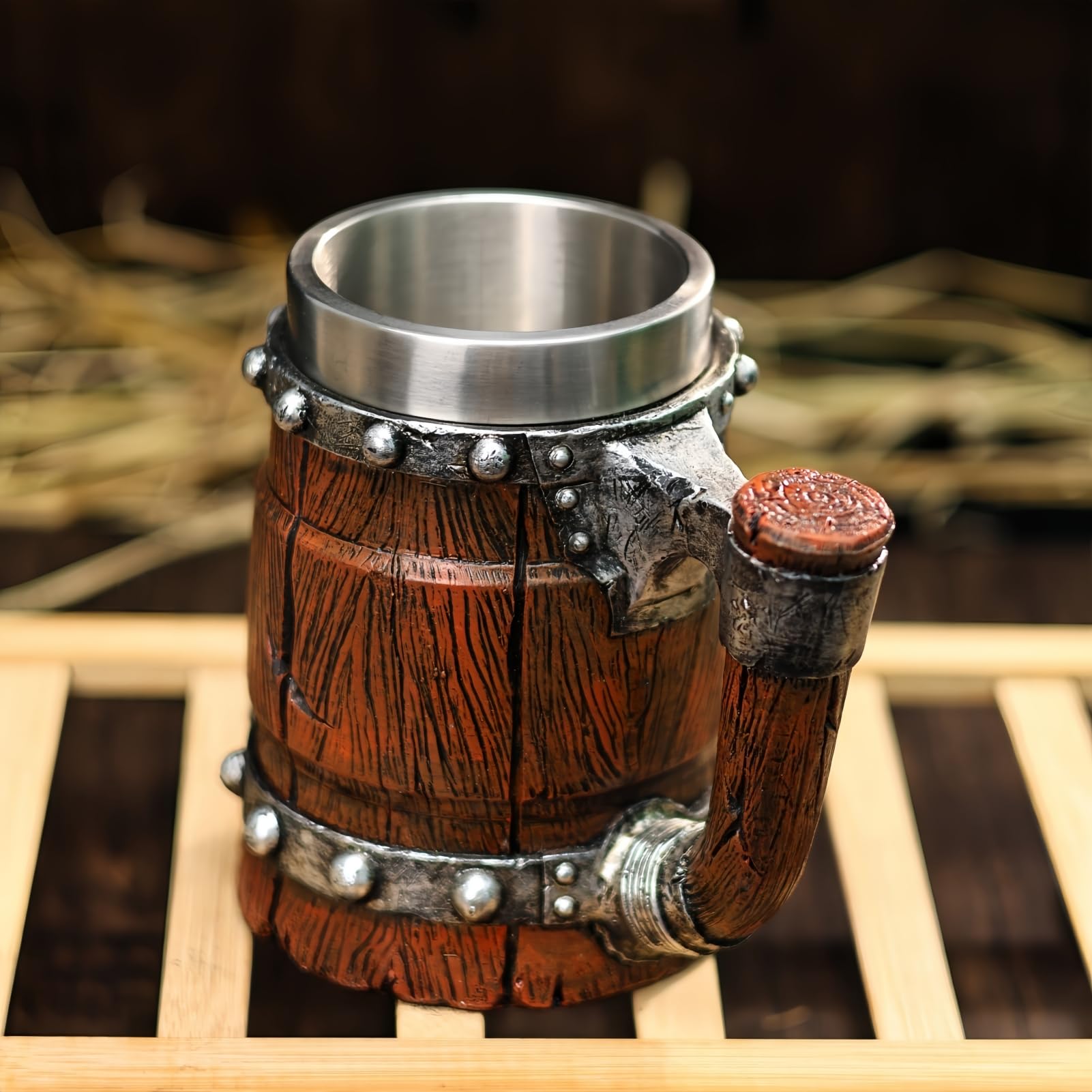 Drawelry Retro Holz Fass Bierkrug mit Griff Edelstahl Innenfutter Holzmaserung Leder Wasserbecher 600ml Vintage Nordische Wasser Bier Kaffee Mug Becher Geburtstag Geschenk für Männer (A7)