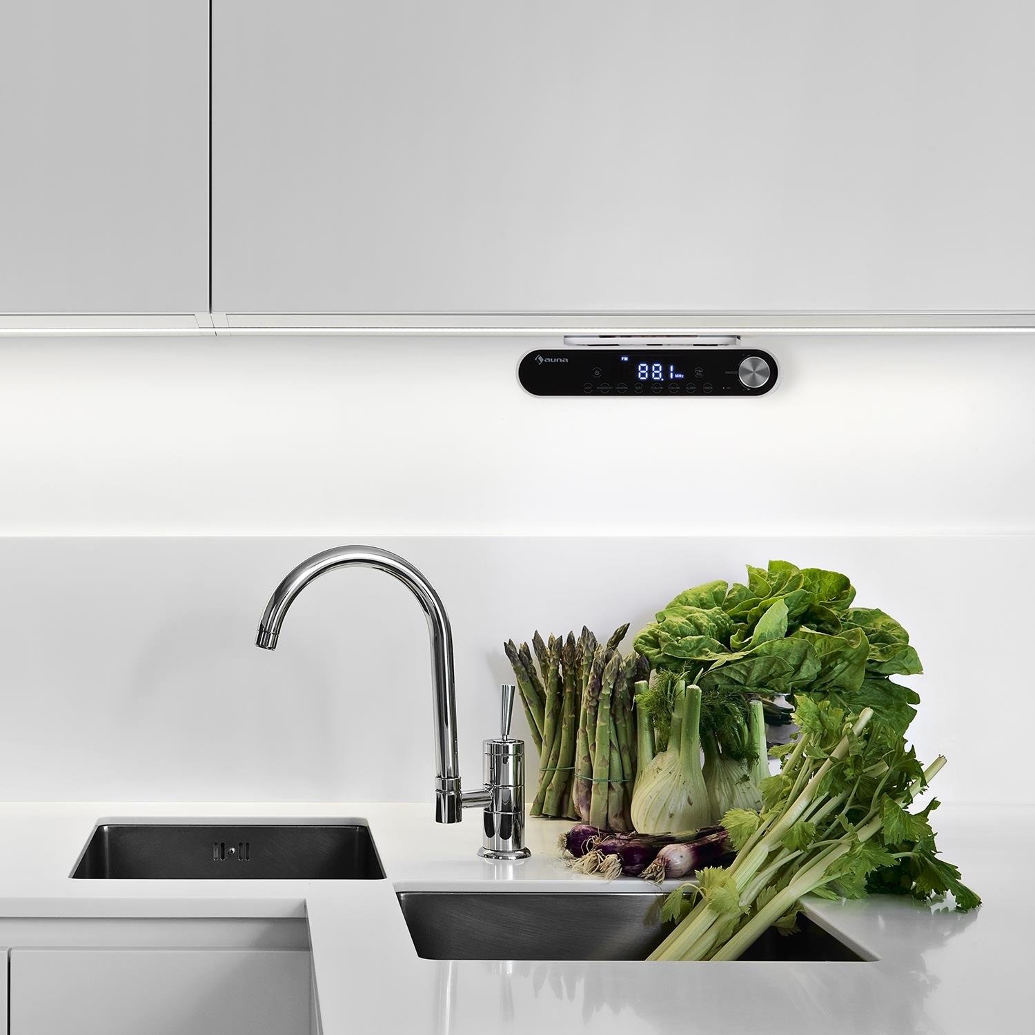 AUNA KR-130 - Radio da Cucina Sottopensile, FM-PLL, Bluetooth 4.1, 40 Spazi Memoria per Canali, Illuminazione LED, Display Touch Idrofugo, Doppio Allarme, Bianco