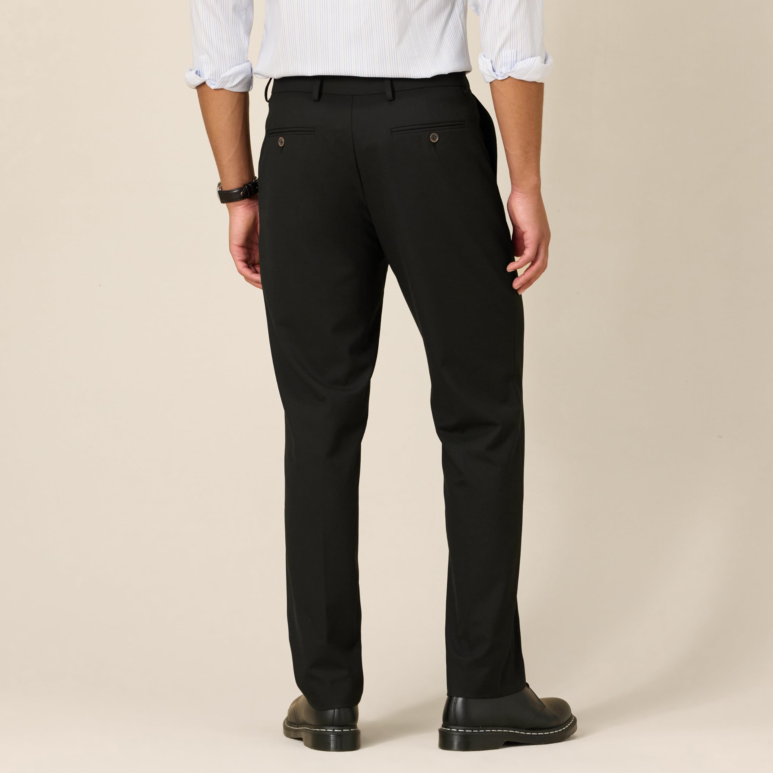 Amazon Essentials Pantalon Habillé Extensible et Anti-Plis, Coupe Classique Homme
