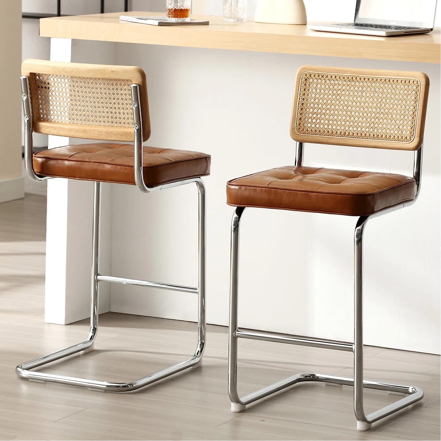 Zesthouse Natural Rattan Bar Stools Set of 2, Modern Counter Height Stools with Solid Wood Back, 26'' Counter Height Chairs, Mid Century Cantilevered Bar Chairs for Kitchen Island, Faux Leather Brown