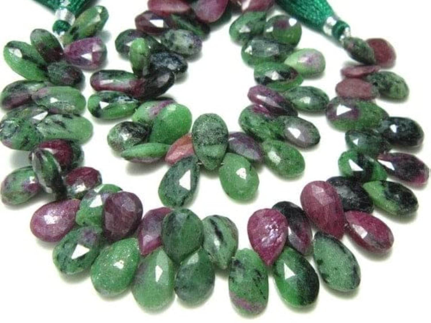 Ruby Ziosite en briolettes poires facettées LKBEADS - Rang de pierres 11x9-13x8mm de 7"
