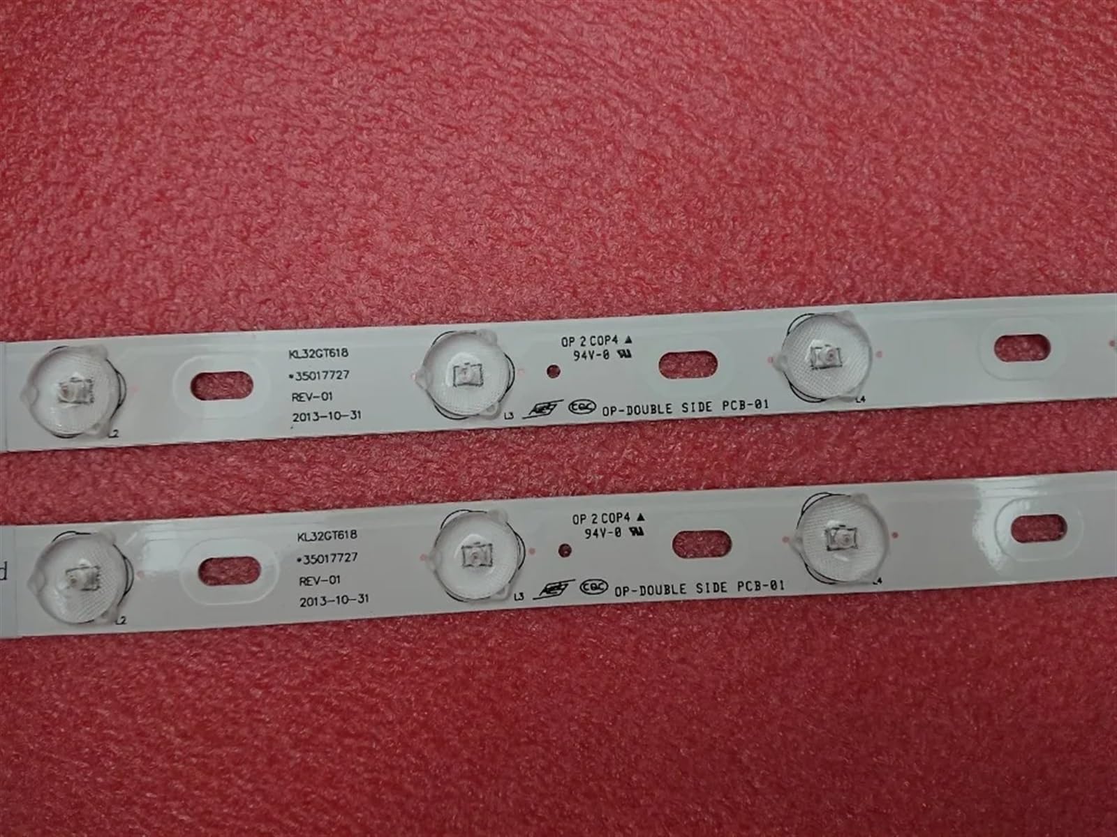 Striscia di retroilluminazione a LED Compatibile for TV KL32GT618 DNS K32D619 Supra STV-LC32T410WL Philco Ph32s61dg Ph32s61 35017727(2pcs for 1 TV)